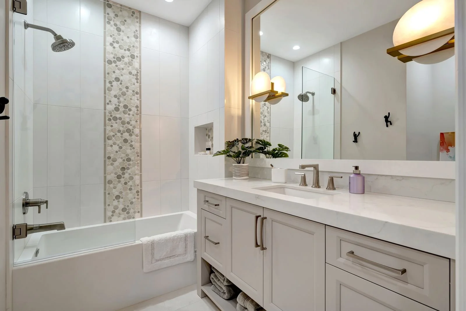 Capello Guest Bath.jpeg