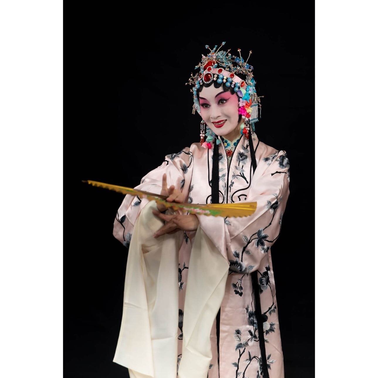 Ms. Yong-Hong Jia is a Chinese opera singer, an actress, and a teacher of performing arts. Ms. Jia started studying the vocal arts at age 13. She graduated from the Beijing Traditional Opera School, where she specialized in the Hua Dan (vivacious you