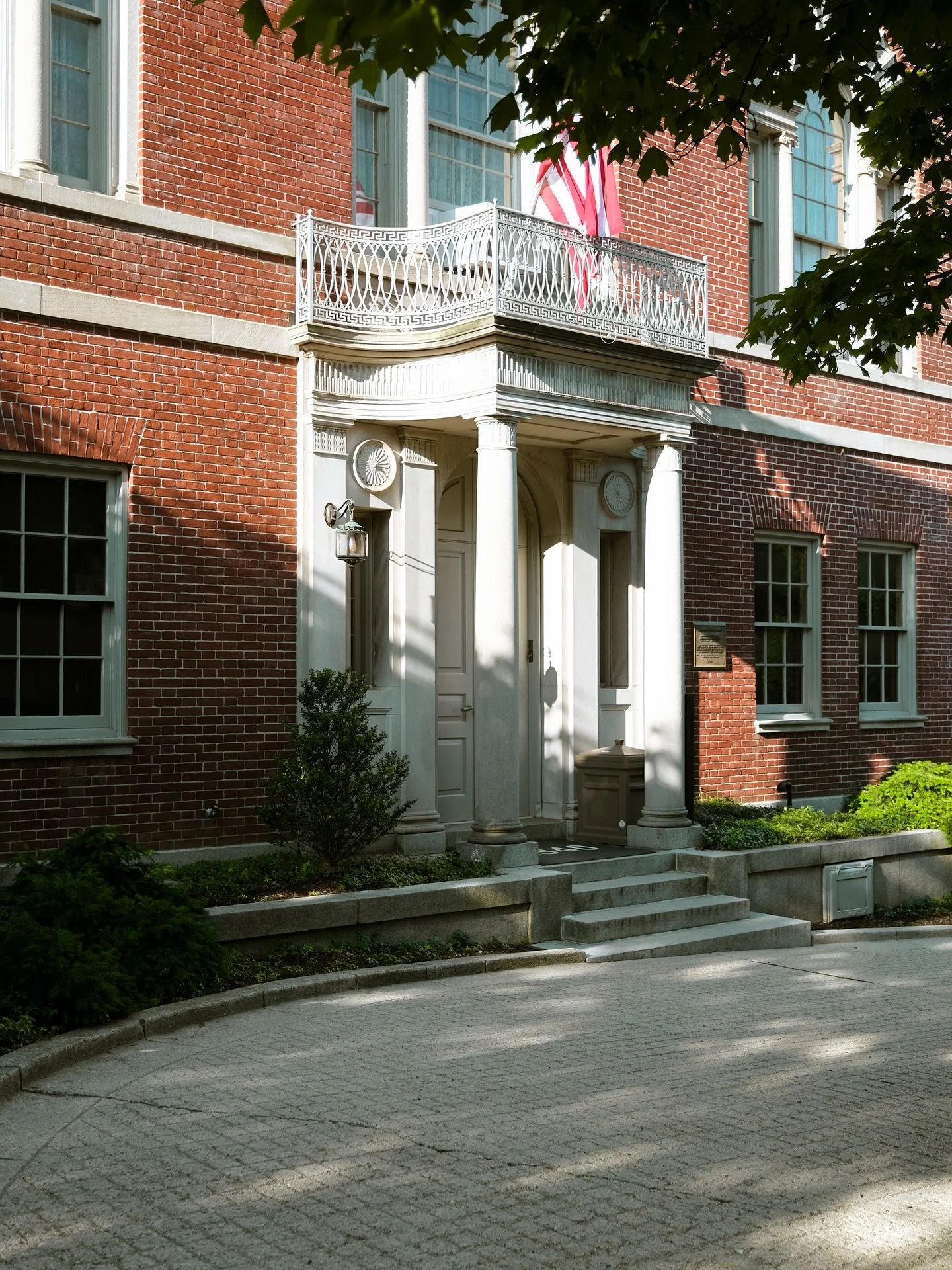 You know how some locations retain a special place in your memory? 

The first house museum I filmed certainly does. One early spring day, I decided to try my luck with pitching the idea of documenting public historic houses to this incredible museum