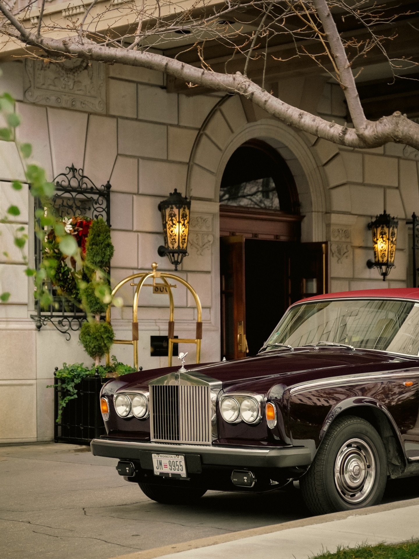 When every detail falls into place ✨

#poeticdocumentary #hayadams #visitwashingtondc #dcchristmas #historicarchitecture #archilovers #archilover