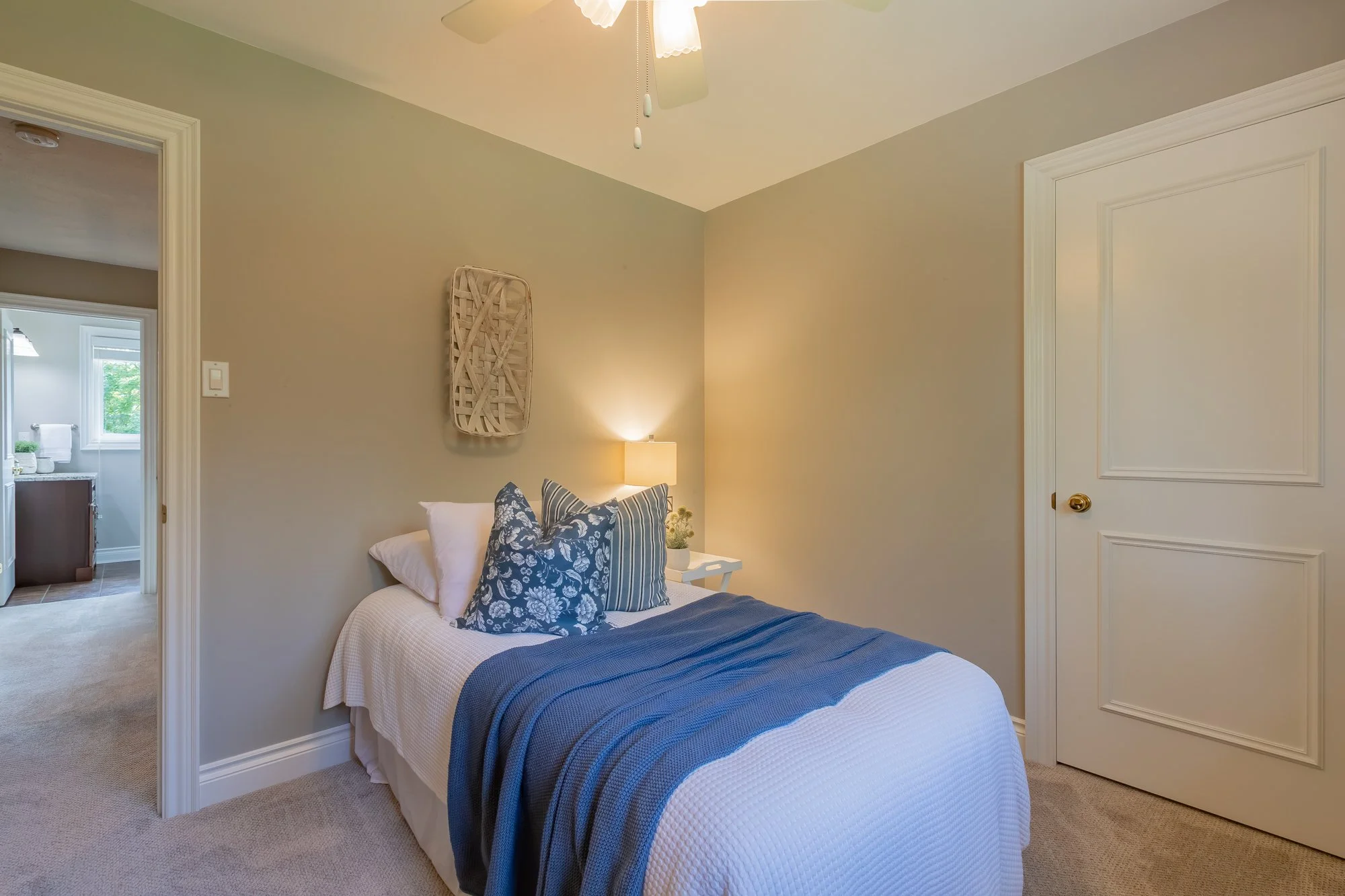 34 Amberglen Court, Holland Landing-98.jpg