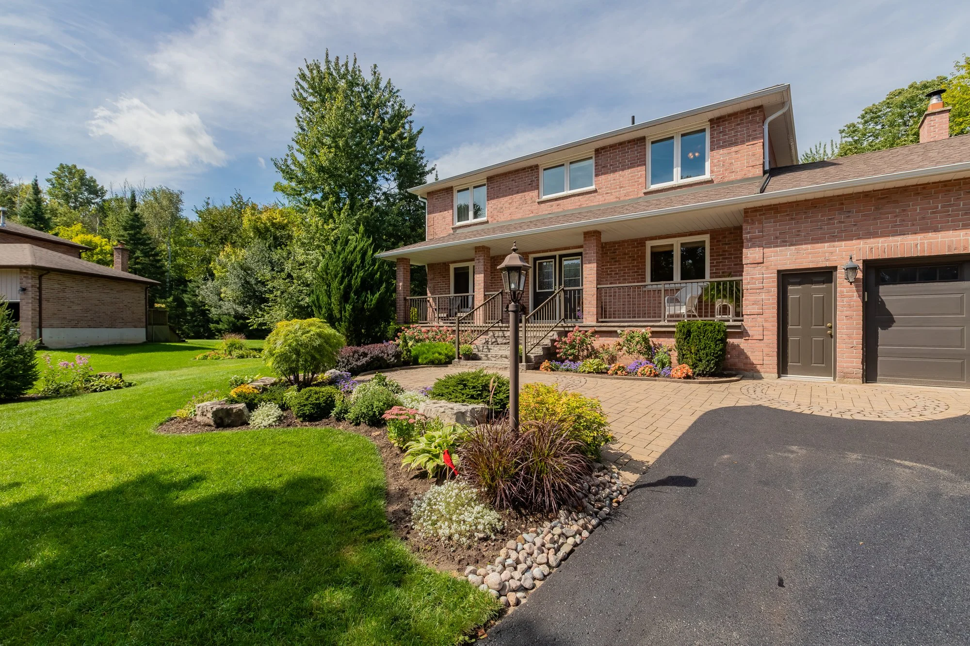 34 Amberglen Court, Holland Landing-16.jpg