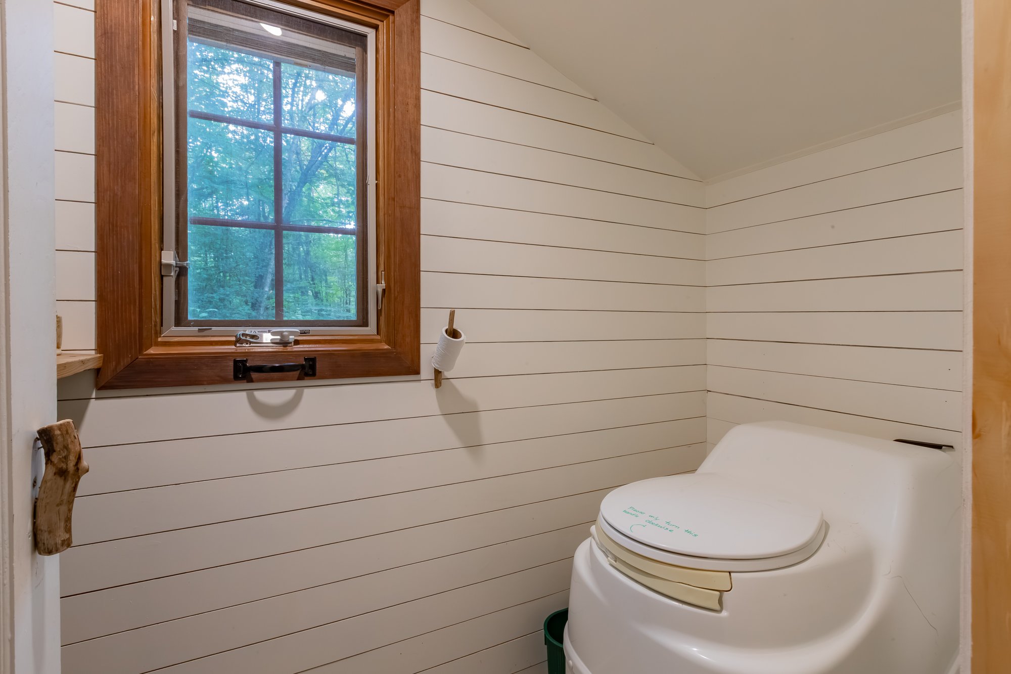 1547 North Pickerel Lake Road, Burk's Falls-54.jpg