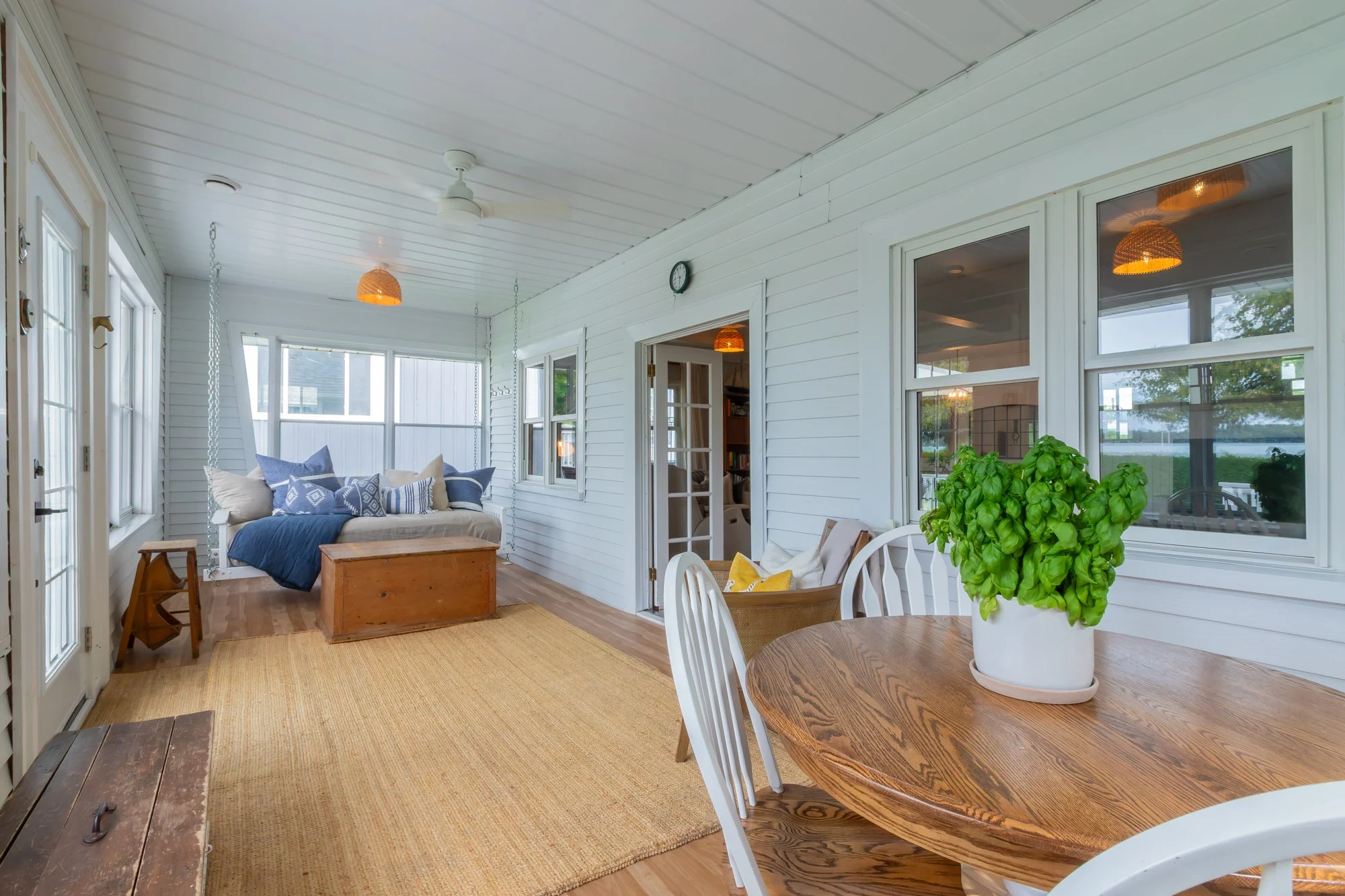 913 Lake Drive North, Georgina-13.jpg