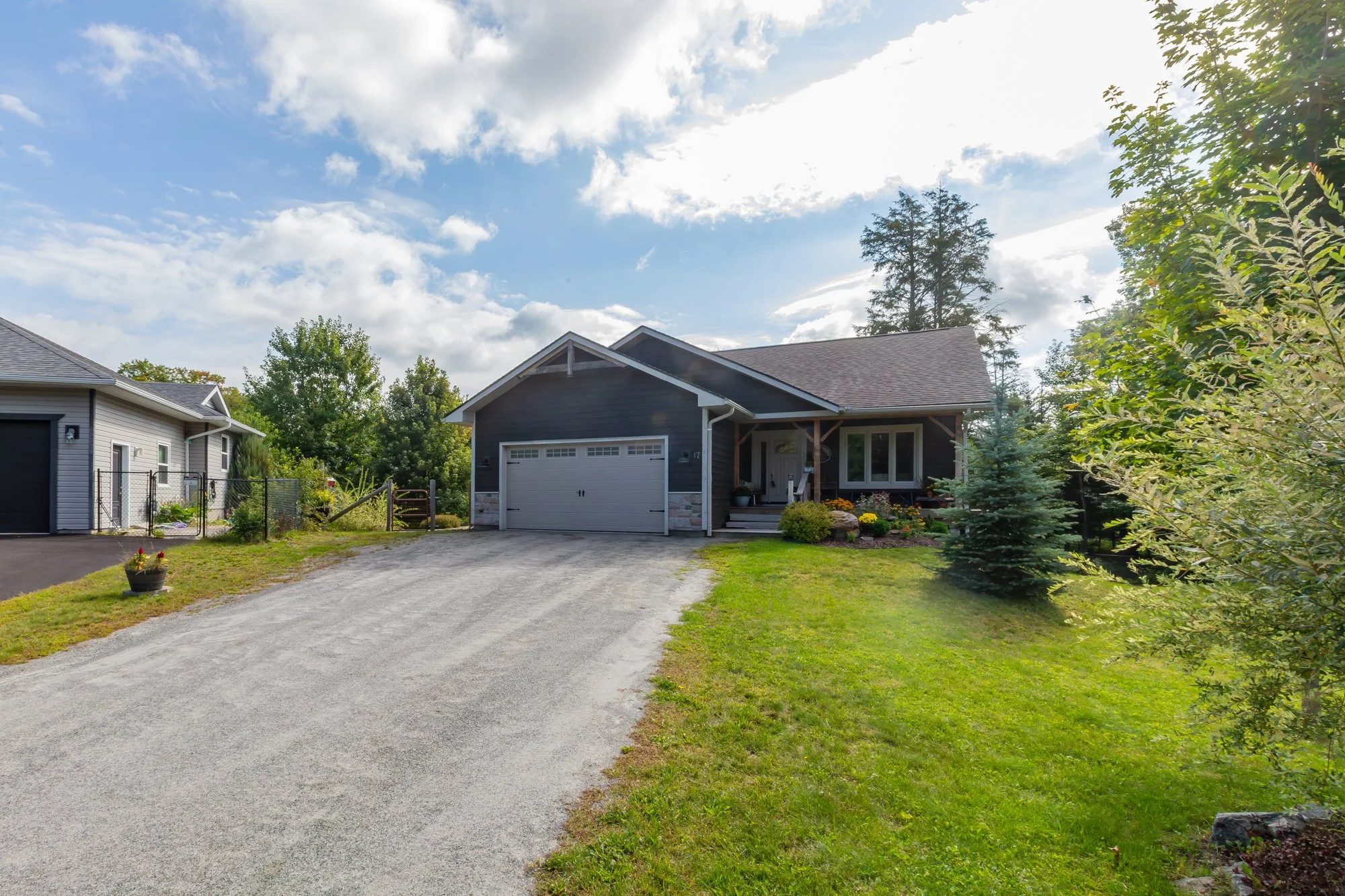 17 Hart Court, Huntsville - SUMMER UPDATE-3.jpg
