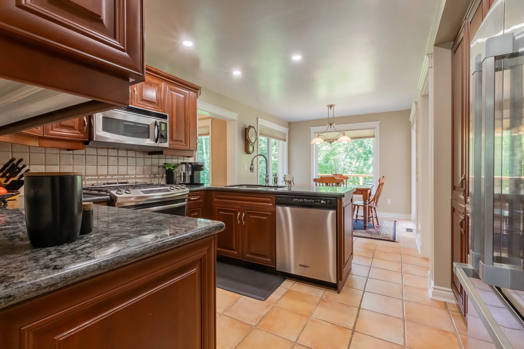 34 Amberglen Court, Holland Landing-62.jpg