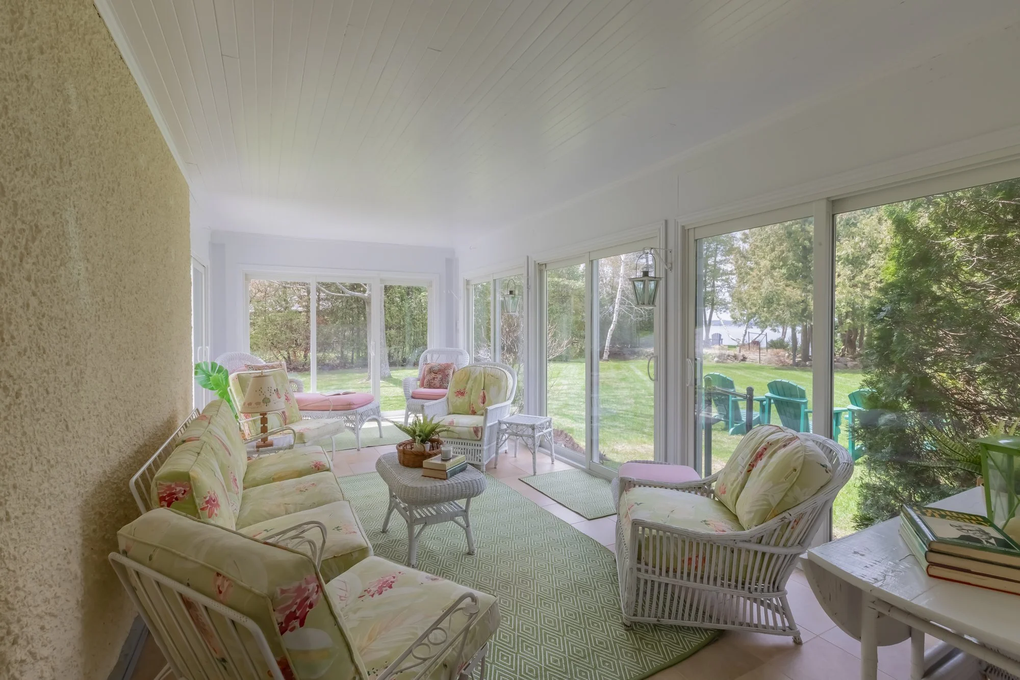 724 Lake Drive North, Roches Point-78.jpg