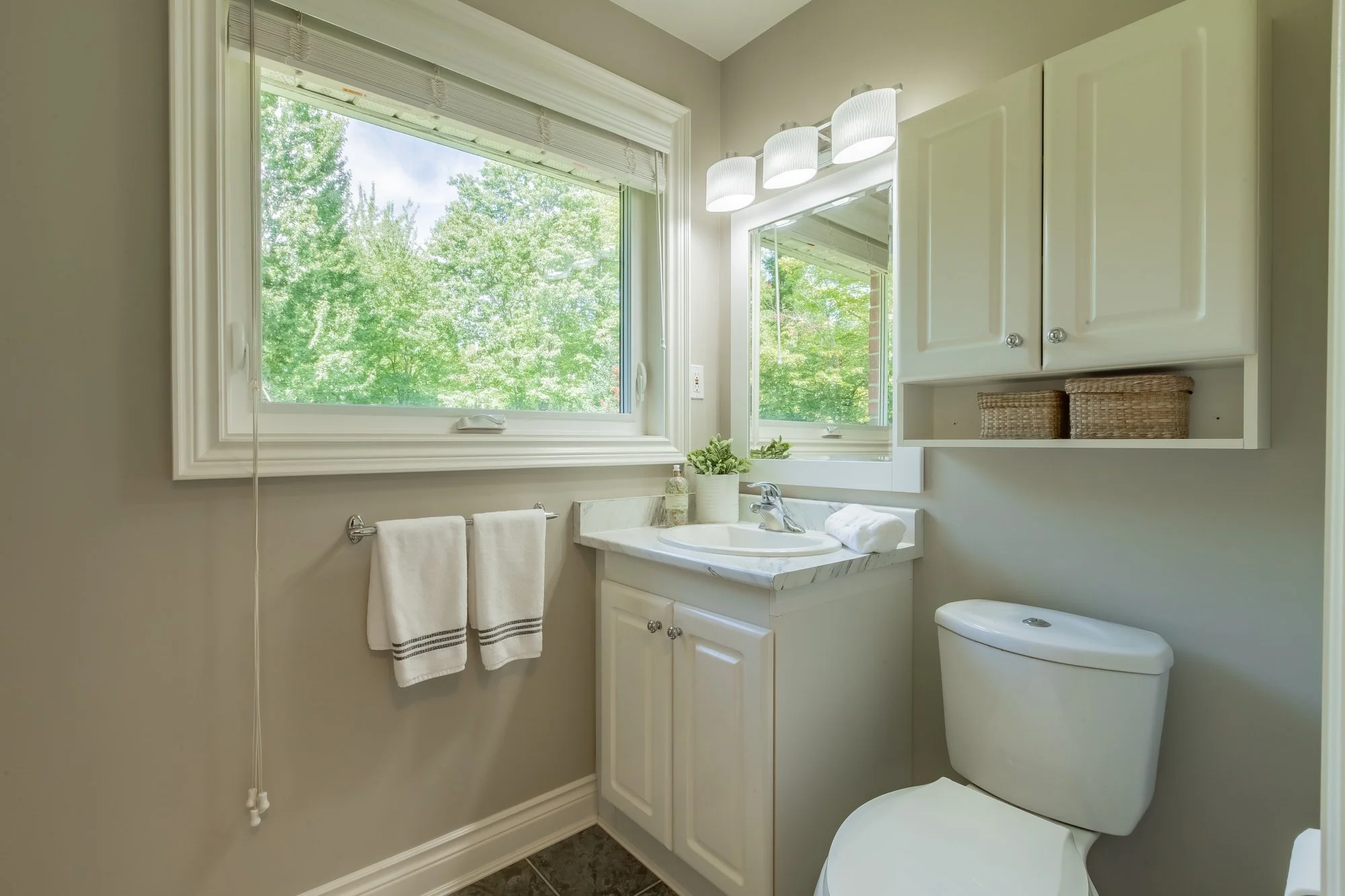 34 Amberglen Court, Holland Landing-104.jpg