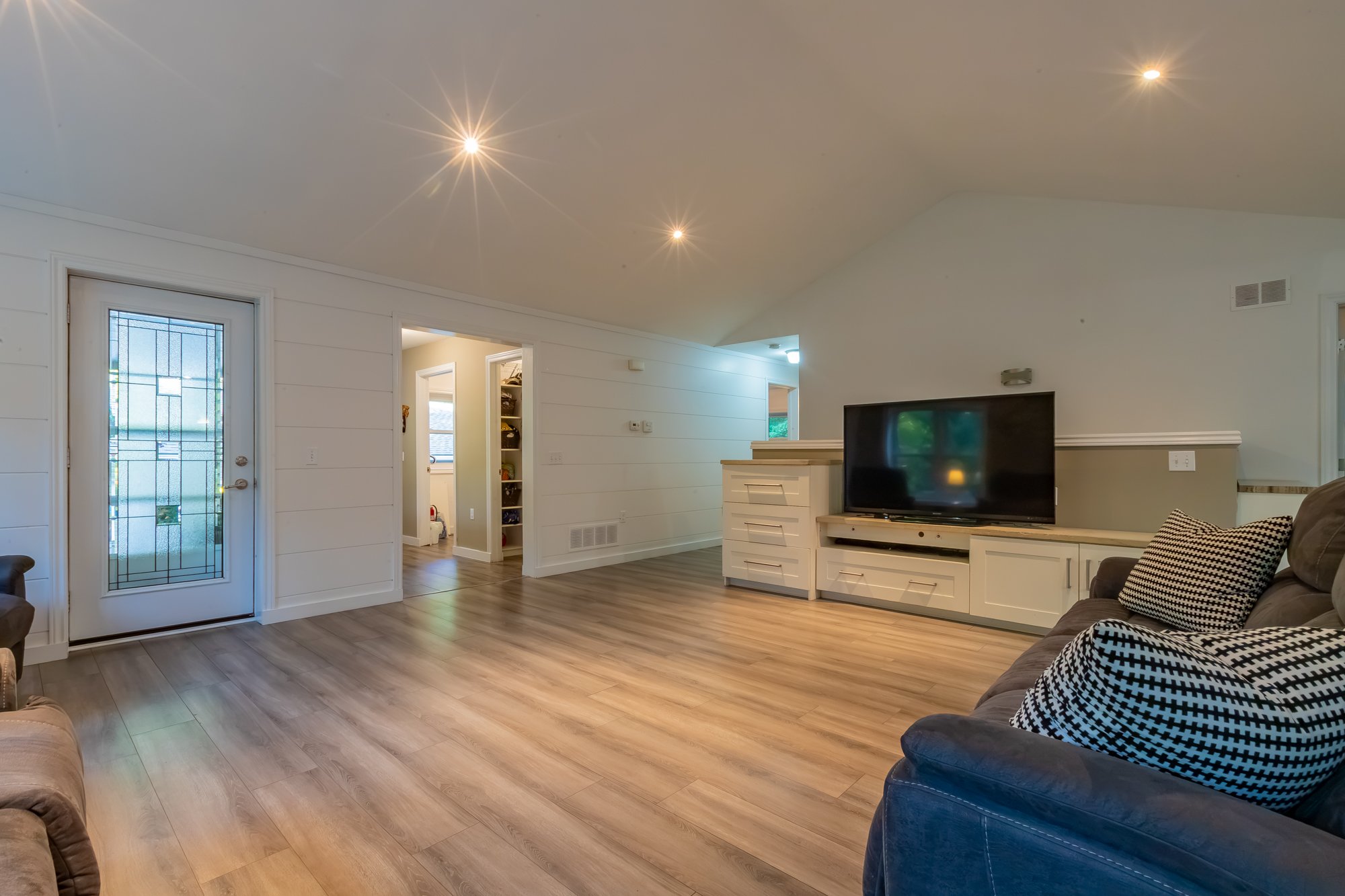 419 South Mary Lake Road, Port Sydney-67.jpg