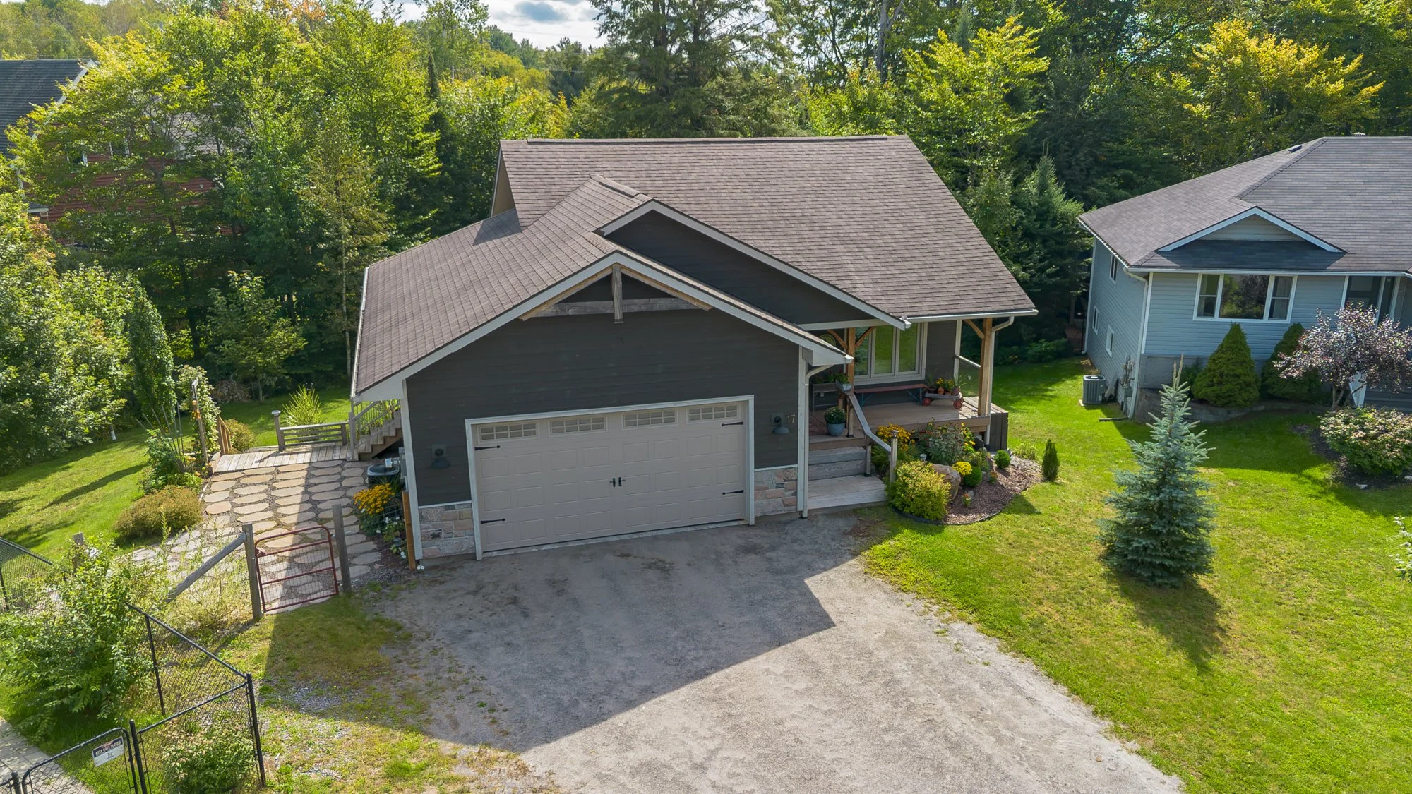 17 Hart Court, Huntsville - SUMMER UPDATE-75.jpg