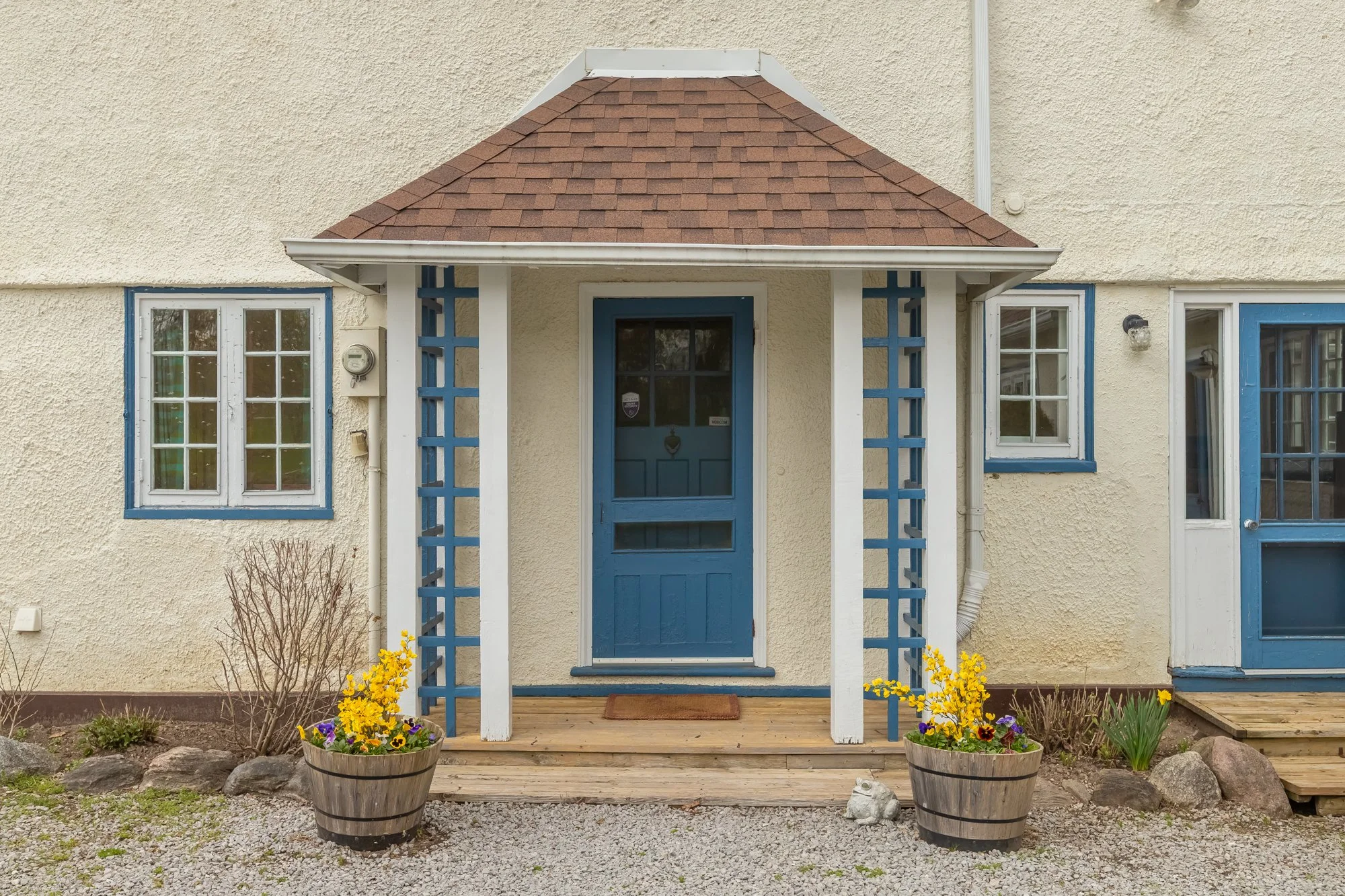 724 Lake Drive North, Roches Point-32.jpg