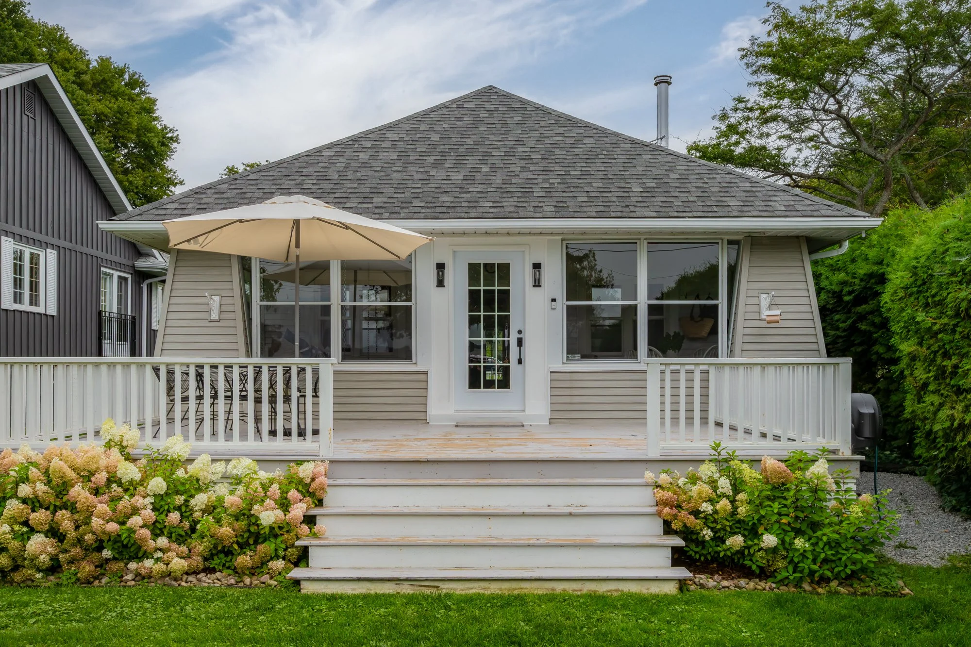 913 Lake Drive North, Georgina-9.jpg