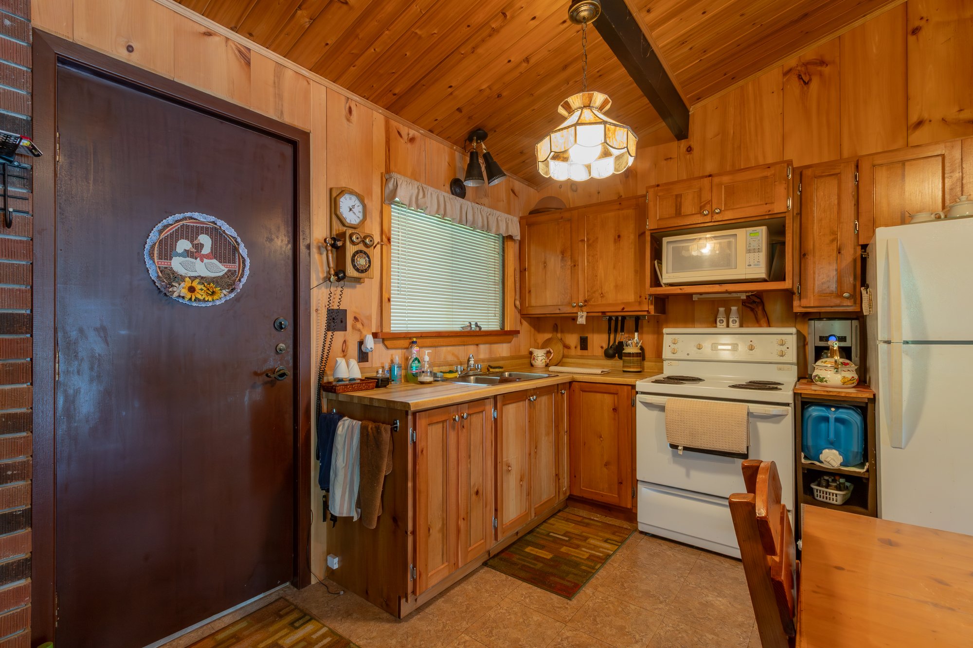 1077 Misty Lane, Gravenhurst-88.jpg