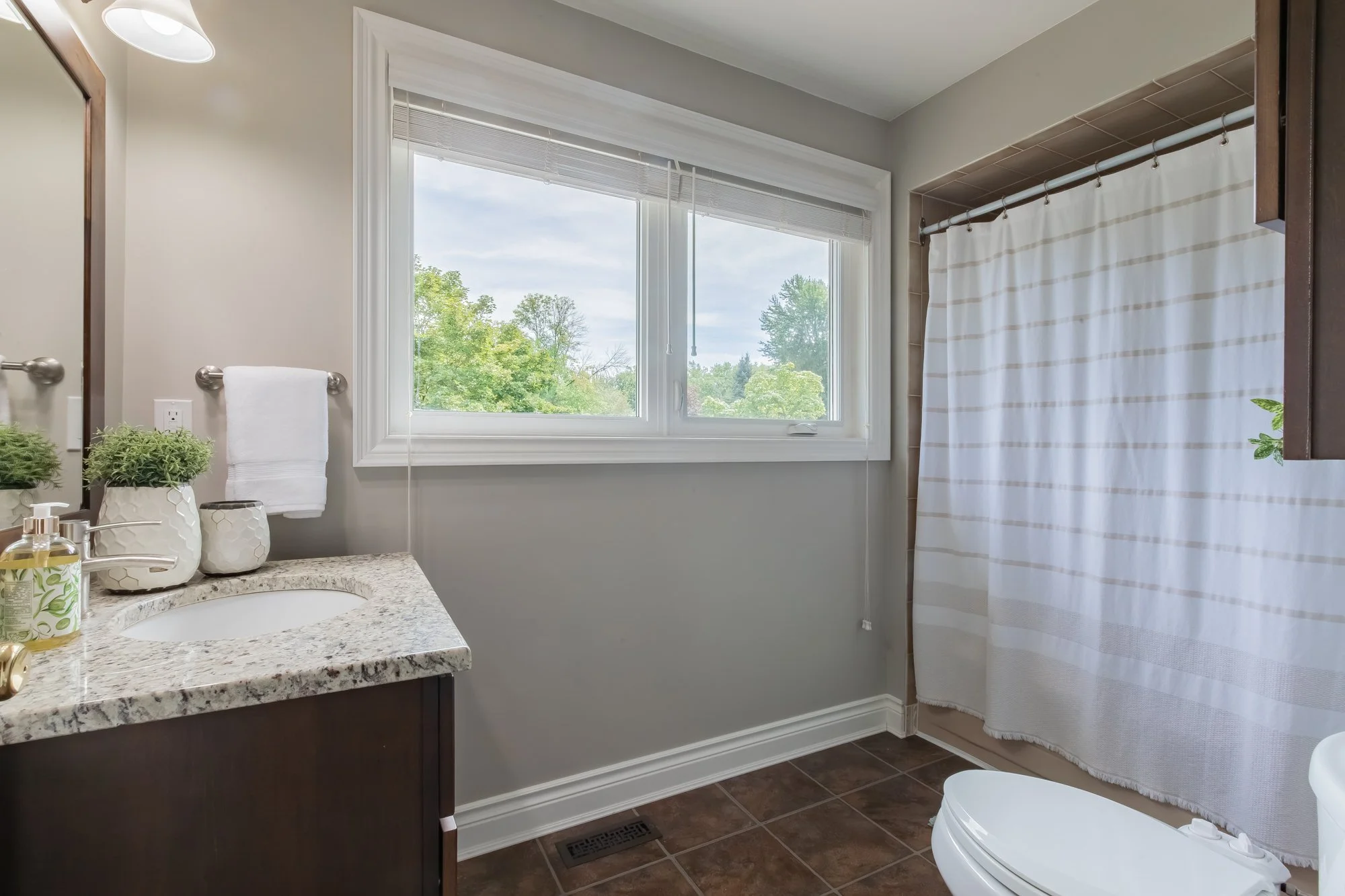 34 Amberglen Court, Holland Landing-87.jpg