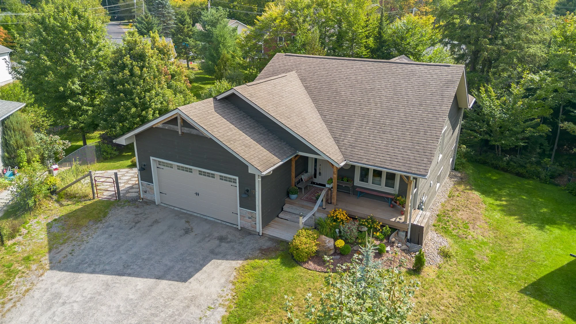 17 Hart Court, Huntsville - SUMMER UPDATE-79.jpg