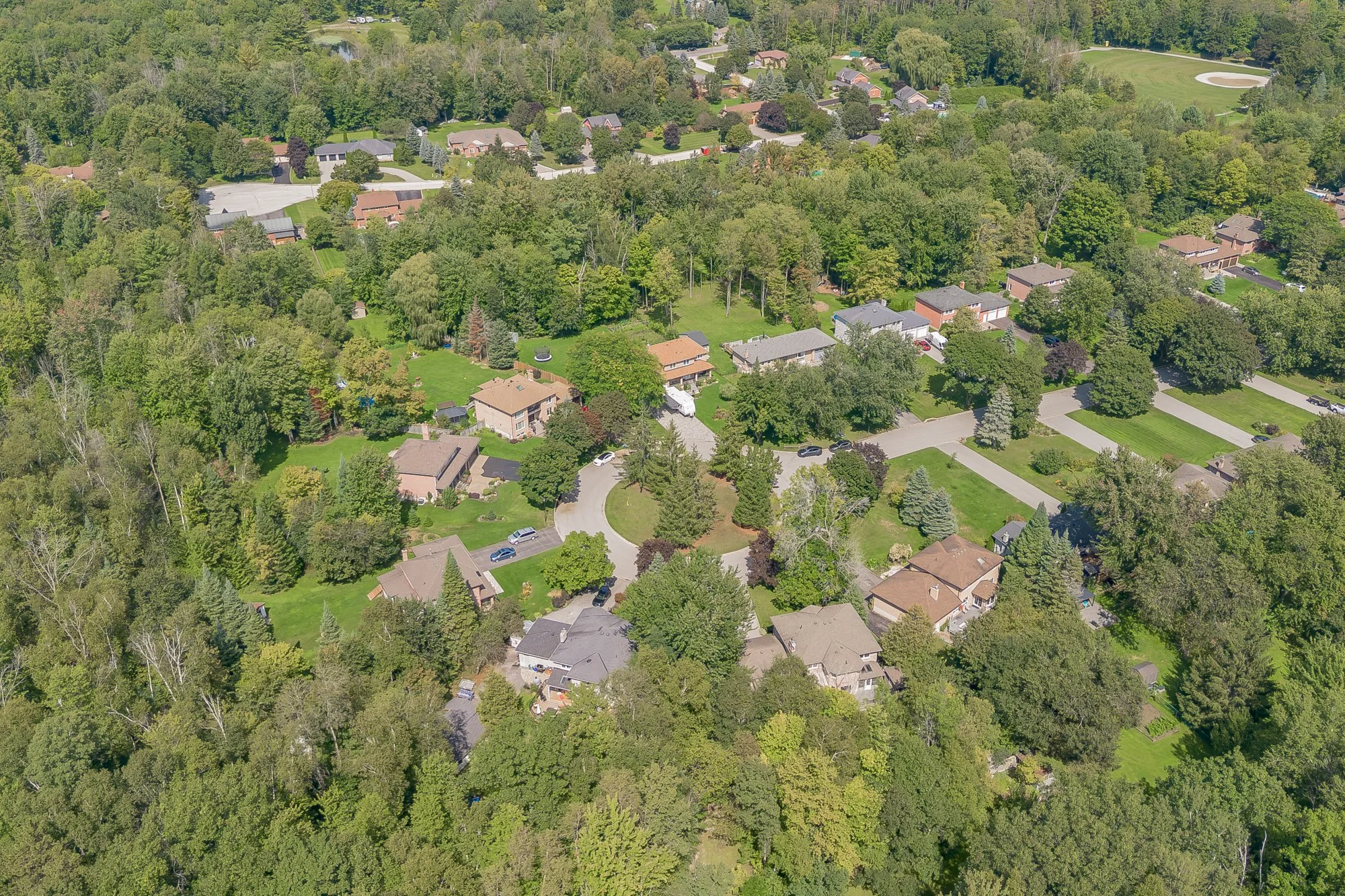 34 Amberglen Court, Holland Landing-129.jpg