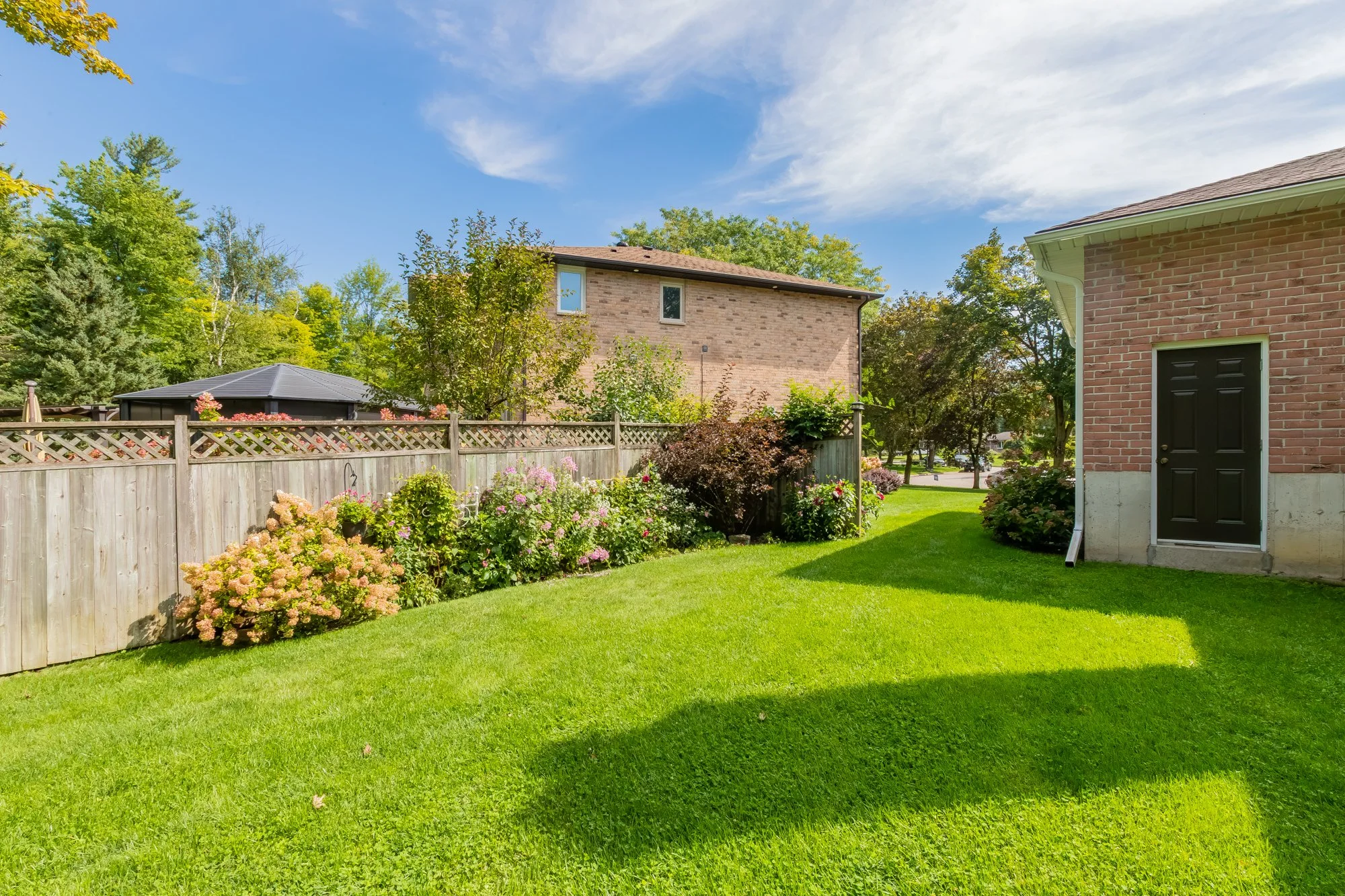 34 Amberglen Court, Holland Landing-43.jpg