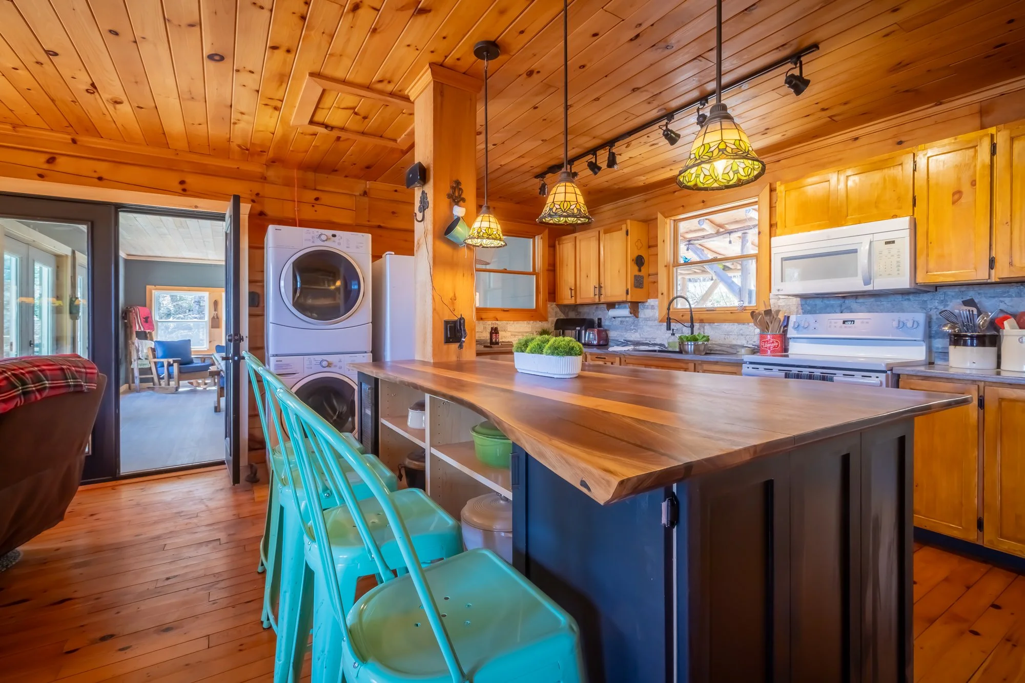 1113 Crobiel Lake Drive, Dorset-8.jpg