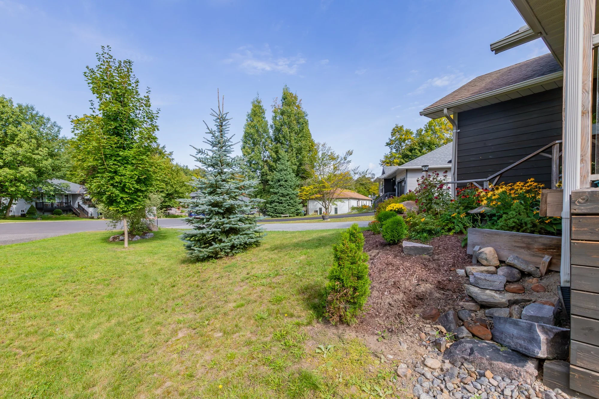 17 Hart Court, Huntsville - SUMMER UPDATE-9.jpg
