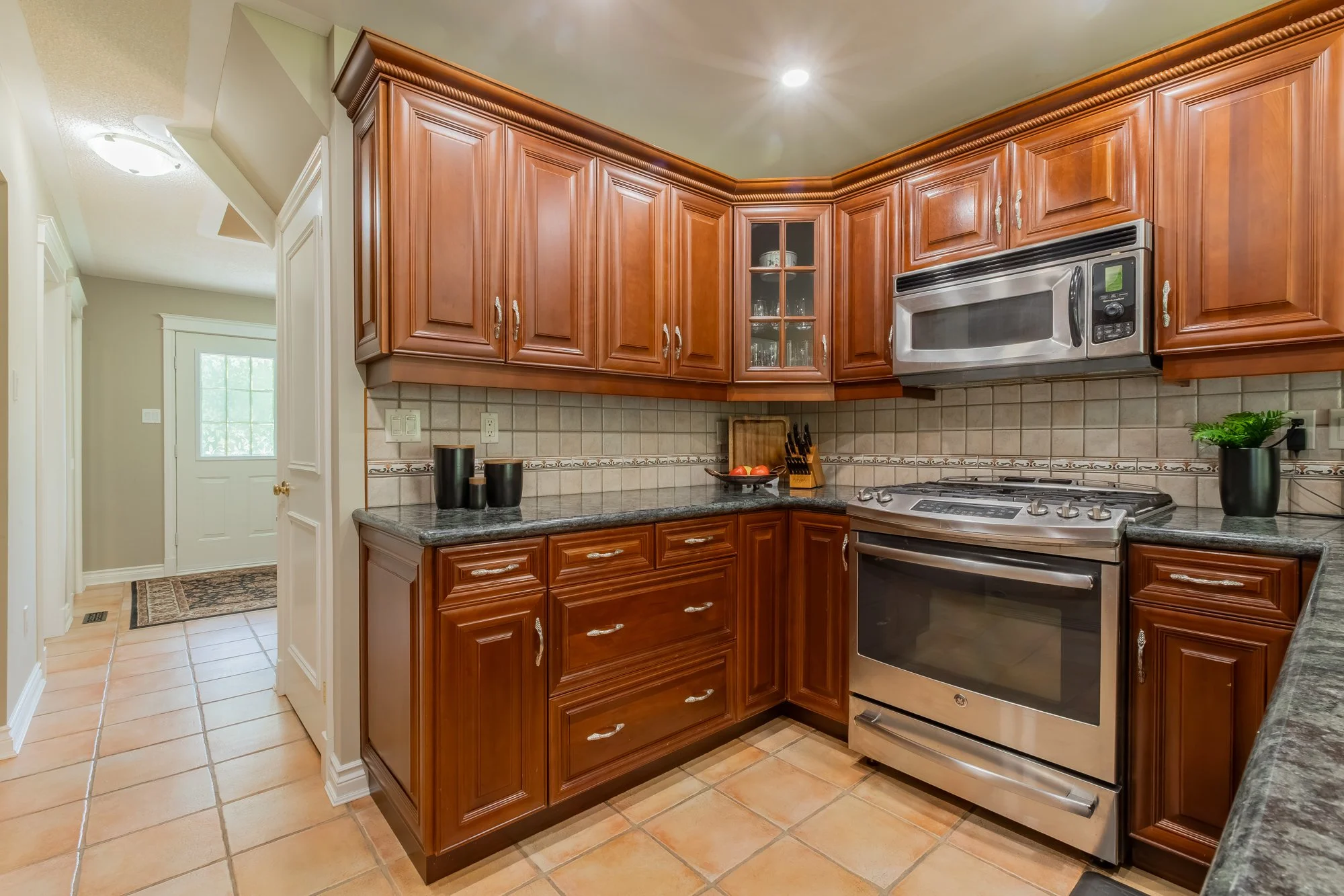 34 Amberglen Court, Holland Landing-64.jpg