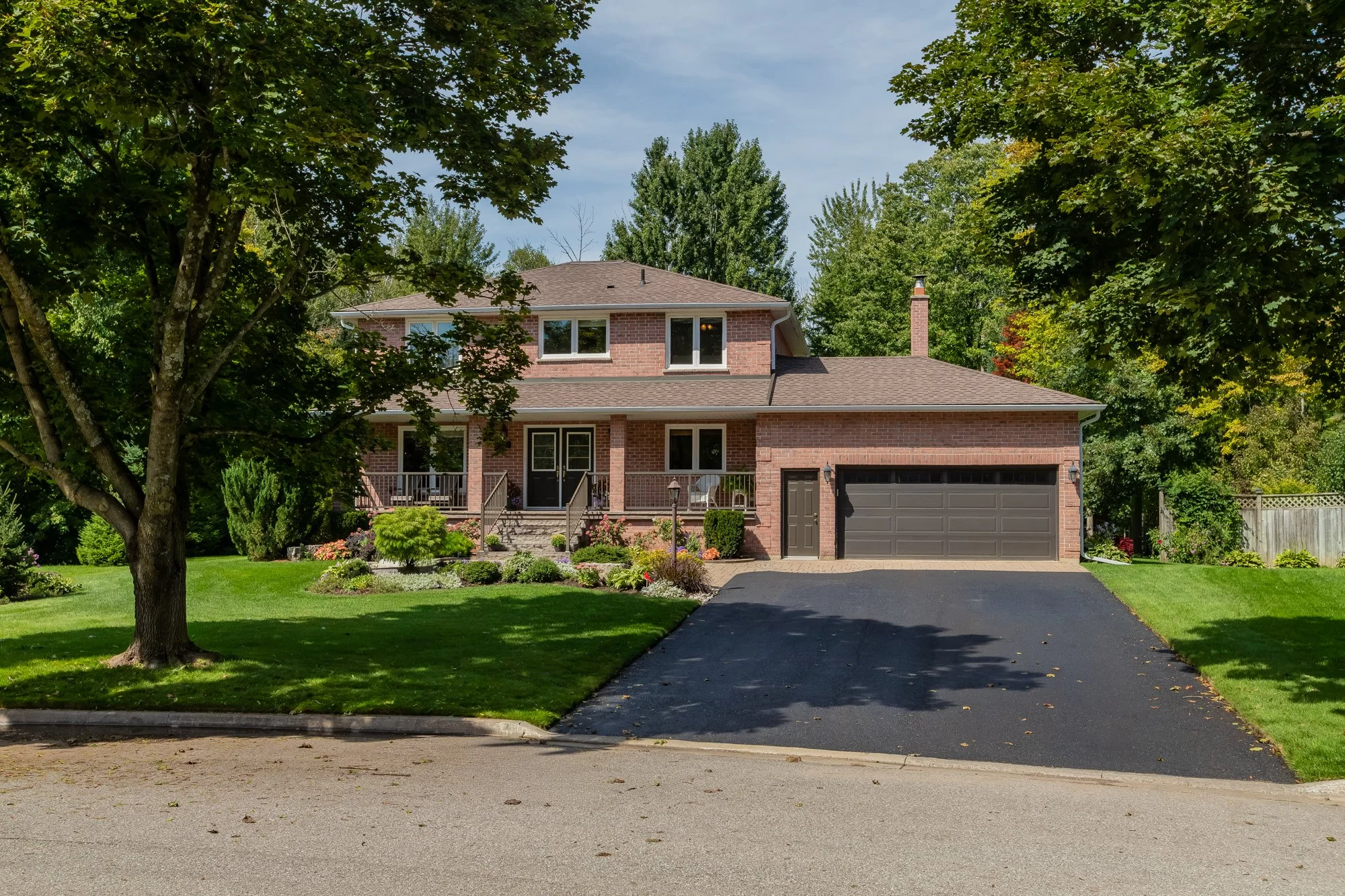 34 Amberglen Court, Holland Landing-2.jpg