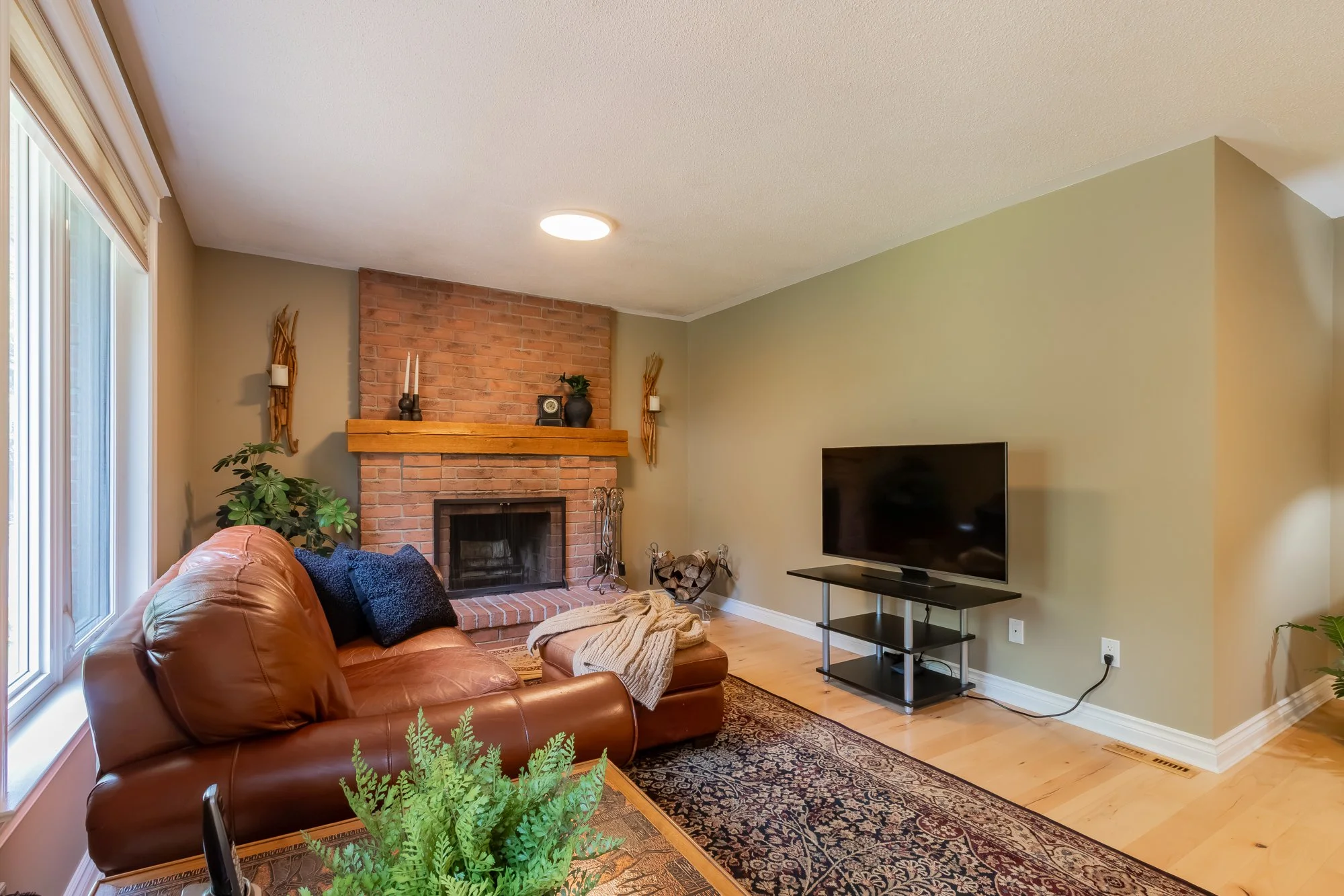 34 Amberglen Court, Holland Landing-80.jpg