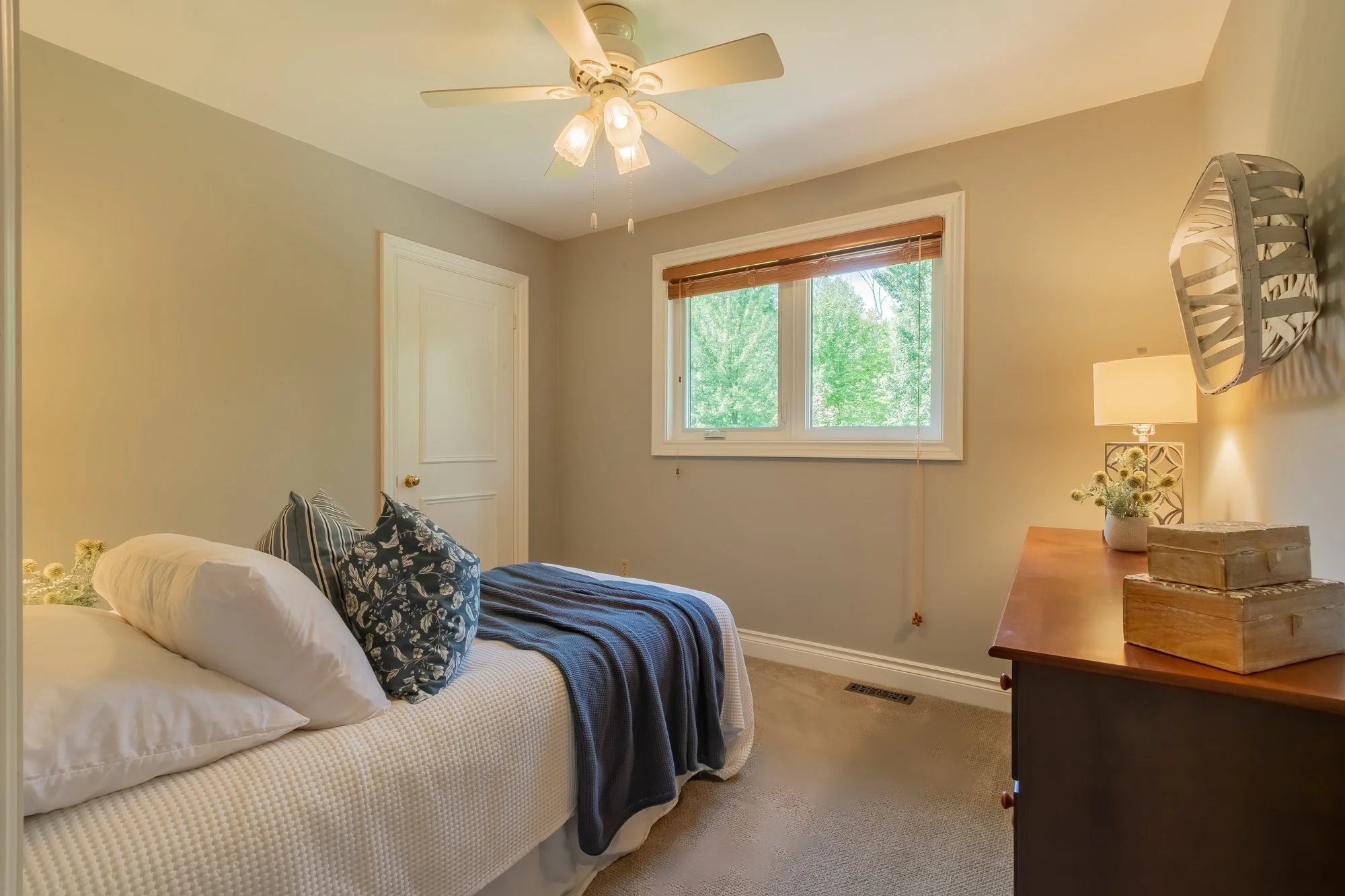 34 Amberglen Court, Holland Landing-96.jpg