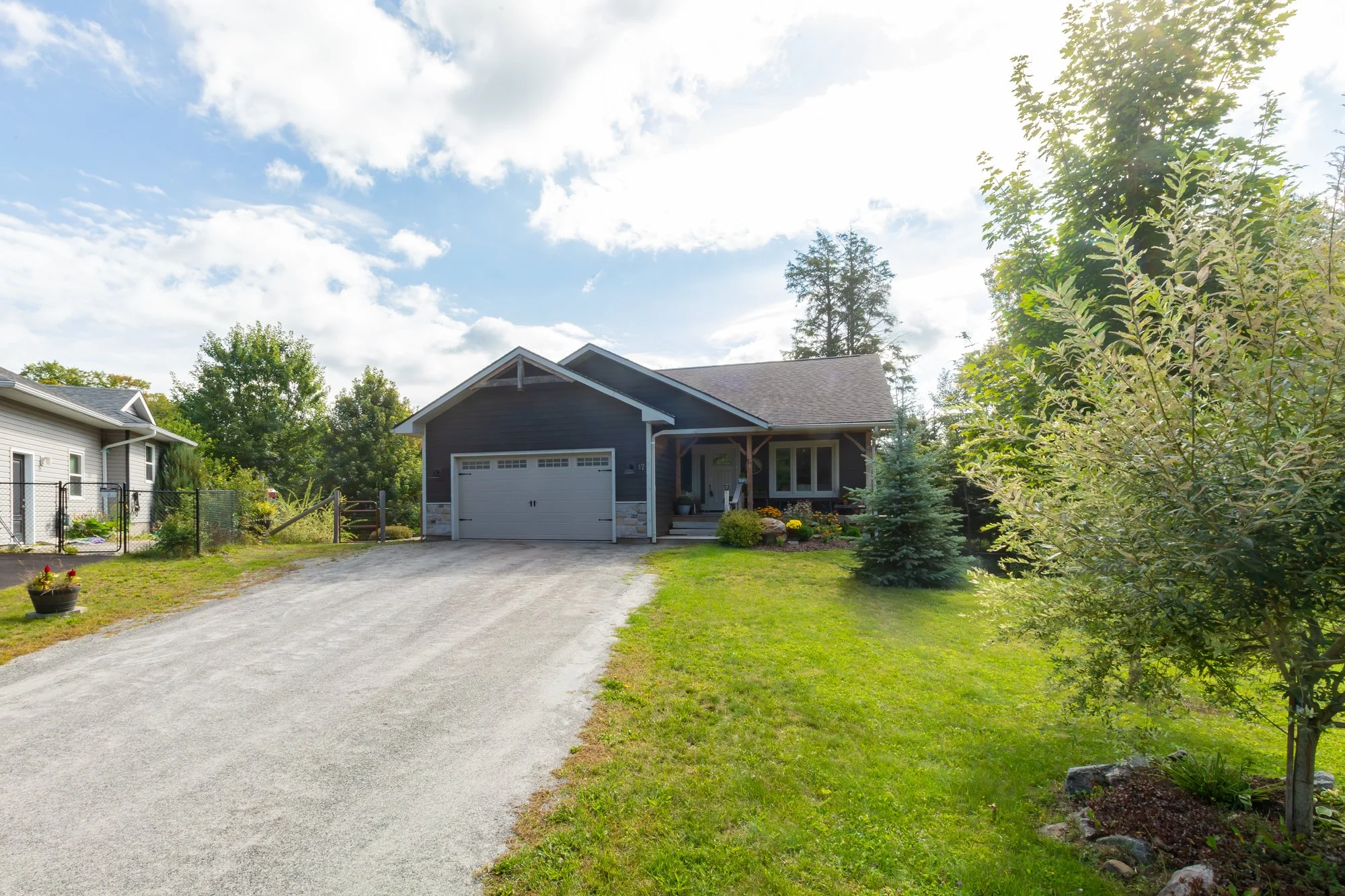 17 Hart Court, Huntsville - SUMMER UPDATE-4.jpg