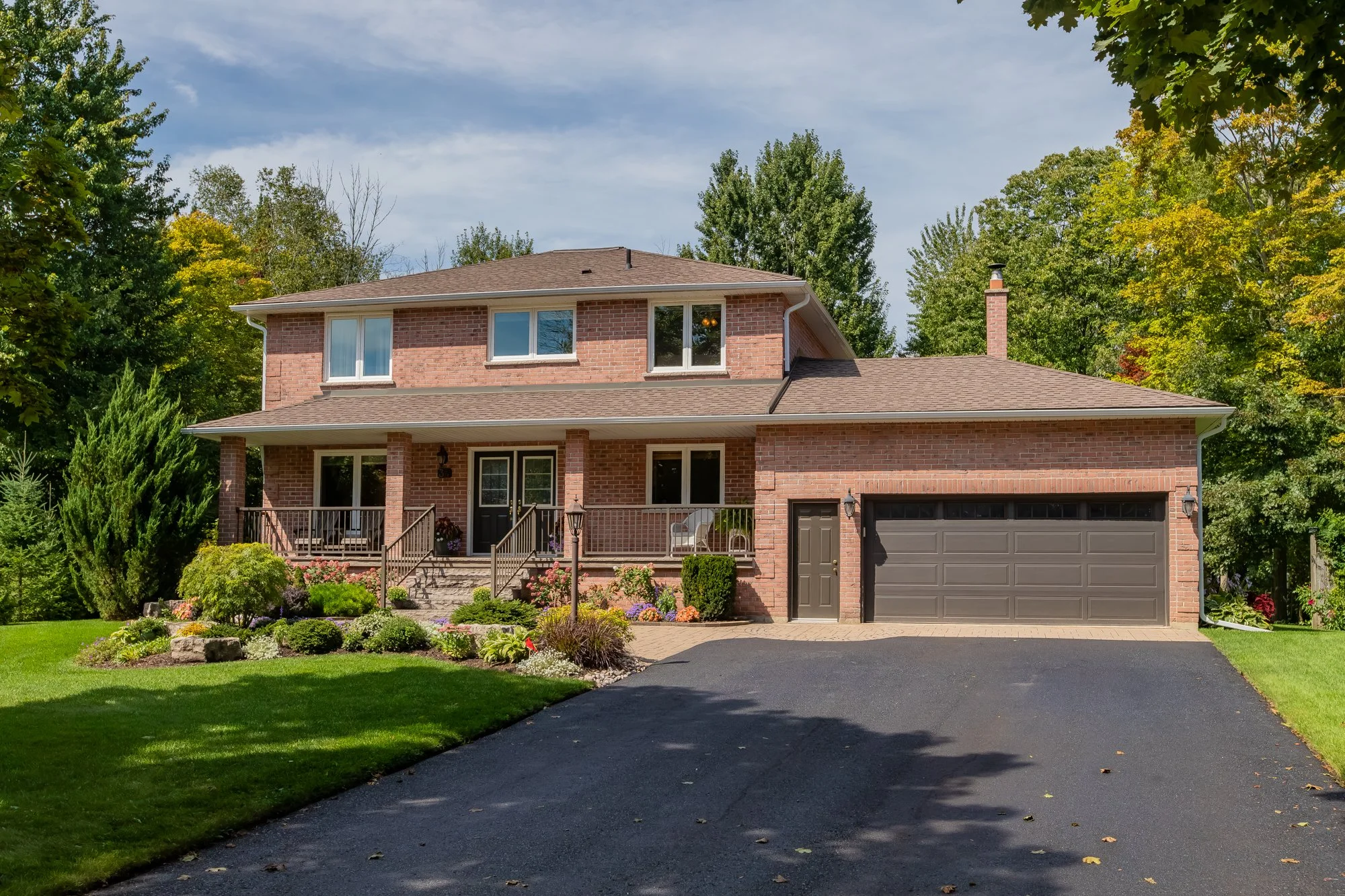 34 Amberglen Court, Holland Landing-4.jpg