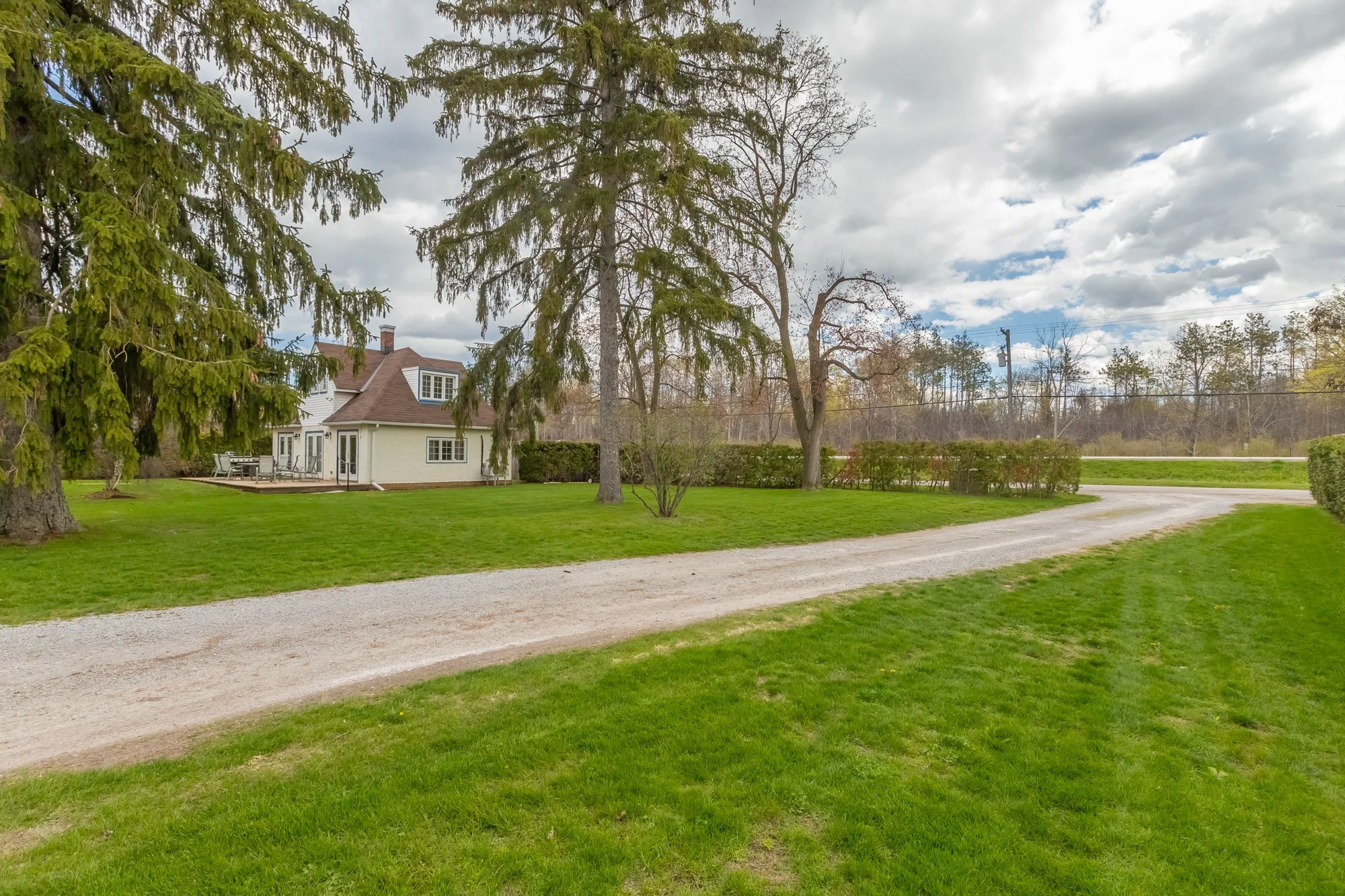 724 Lake Drive North, Roches Point-5.jpg