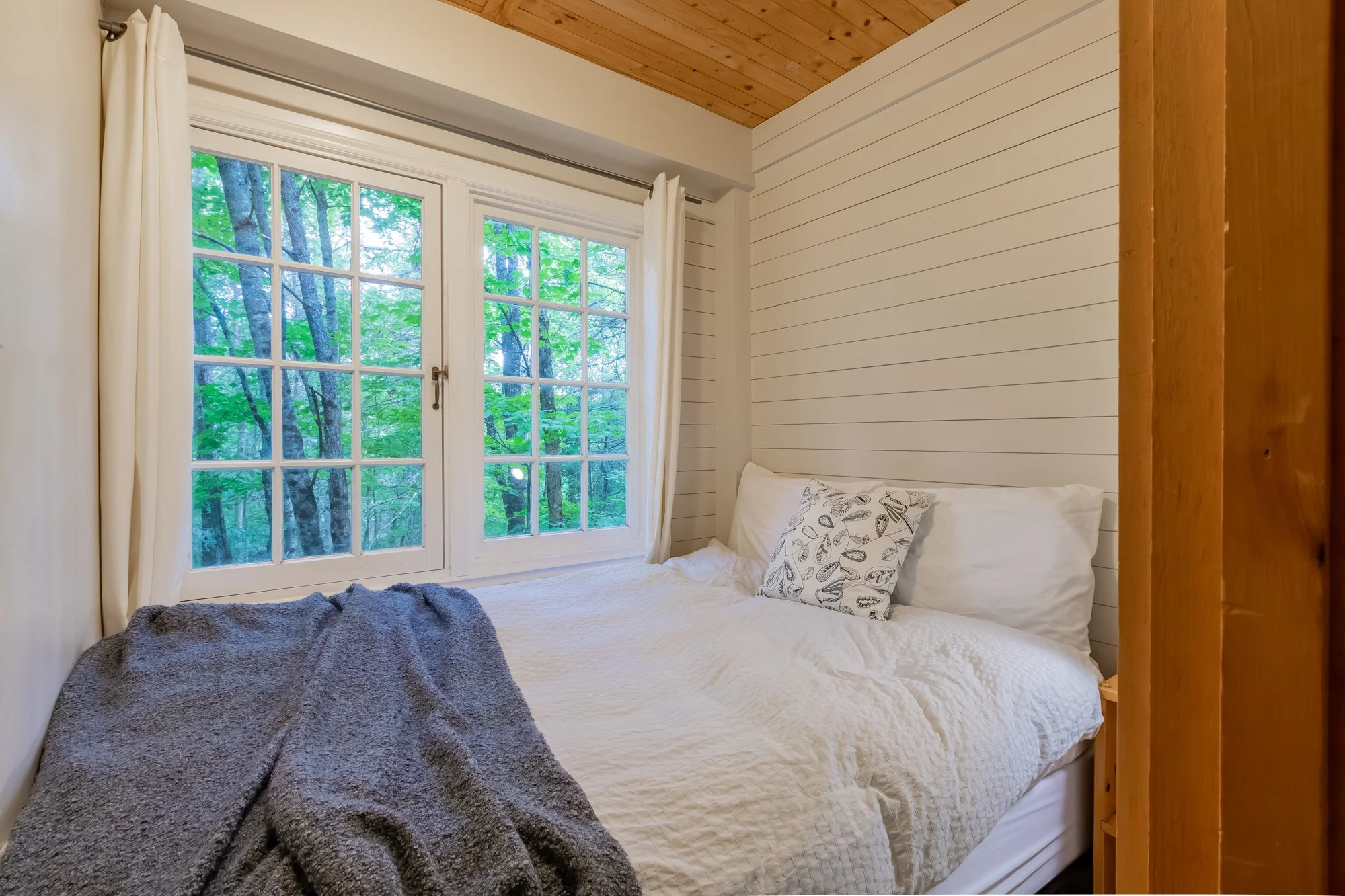 1547 North Pickerel Lake Road, Burk's Falls-55.jpg