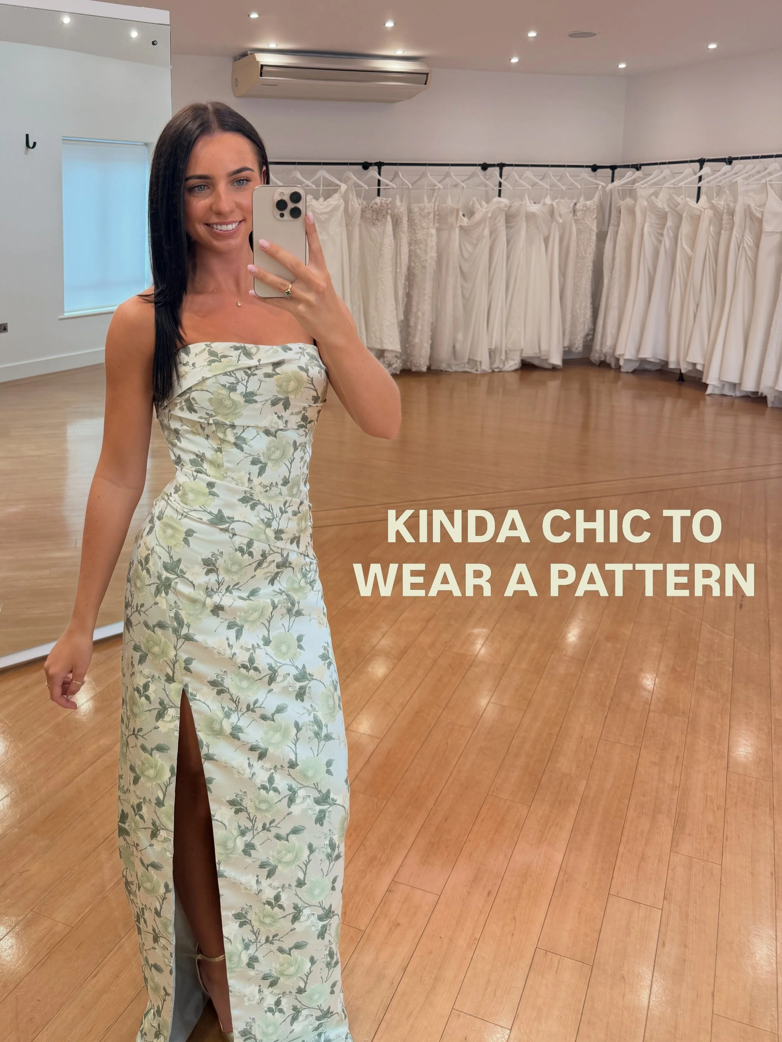 We know it's Kinda Chic to shop with us 😘