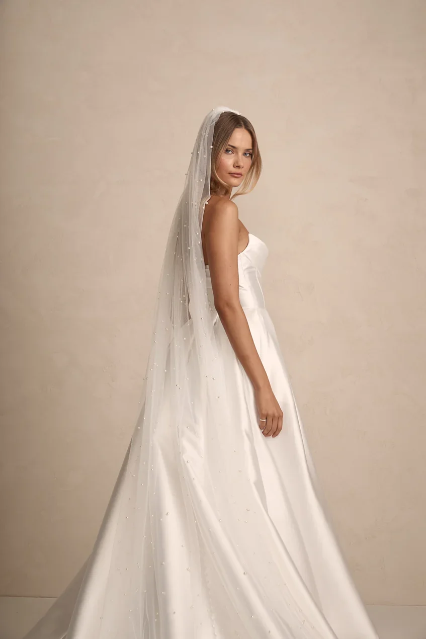 celine-wedding-dress-made-with-love-bridal-taneisha-web-30.webp
