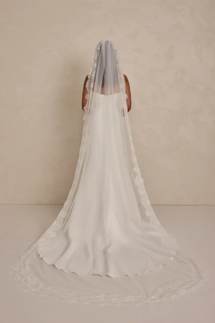 alice-veil-made-with-love-bridal-taneisha-web-1.webp