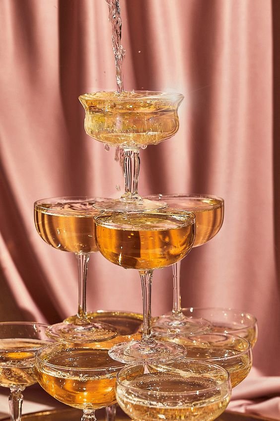 5@7 champagne flow