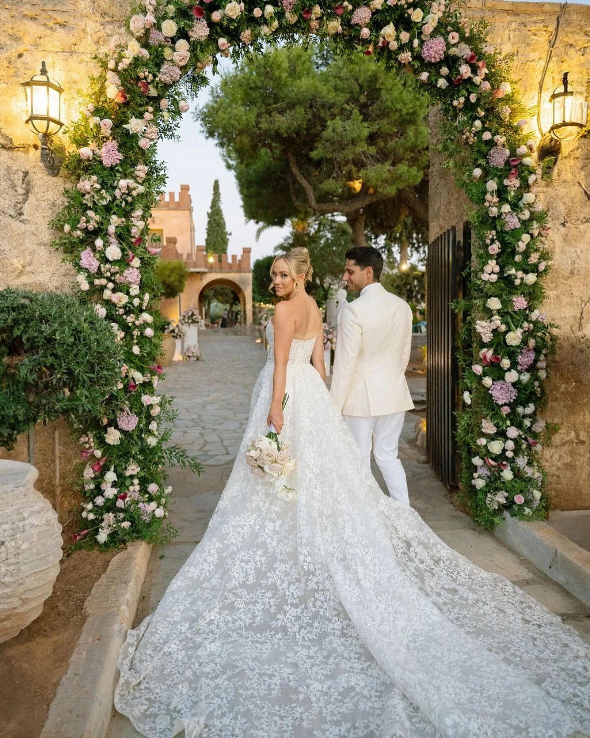 A very special DREAM GIRL😭🩵 for those of you that don’t know, 5 years ago Kelsi was DayDreams very first part time employee, quickly turned full time turned manager turned partner 🤍 there are no ✨dream girls✨ without the ultimate dream girl