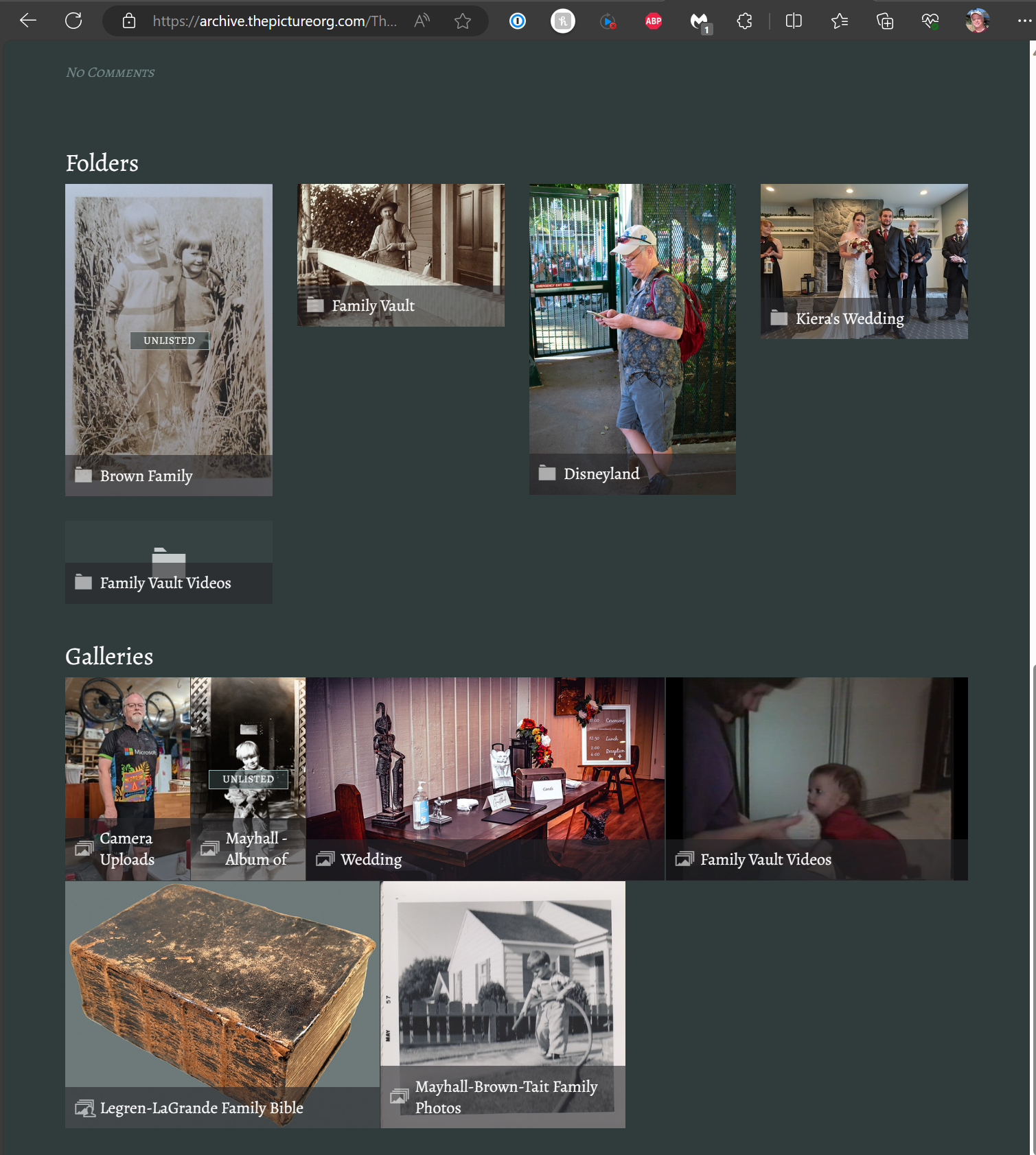 An image of a photo sharing website