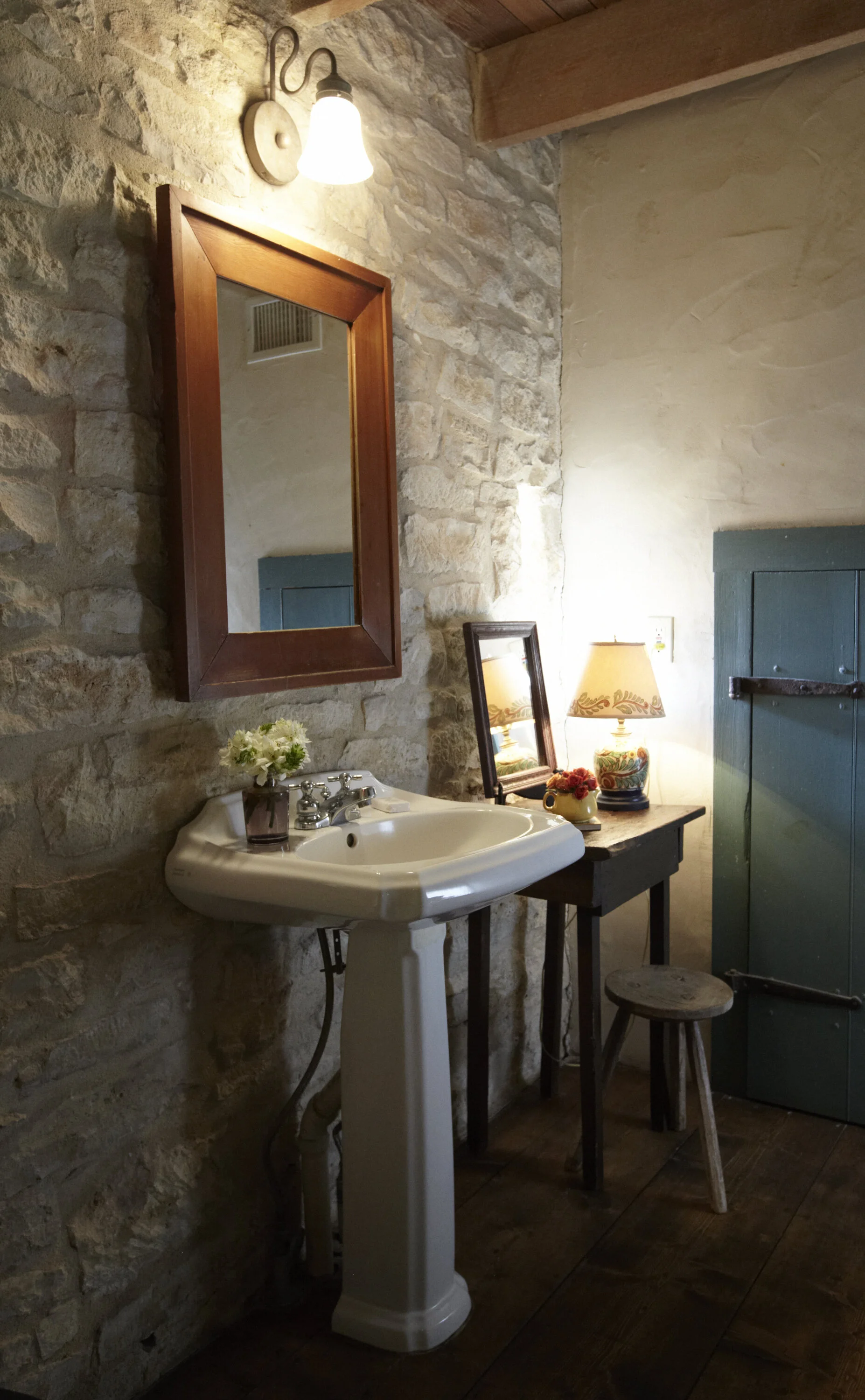 settlers_crossing_barn 8889.jpg