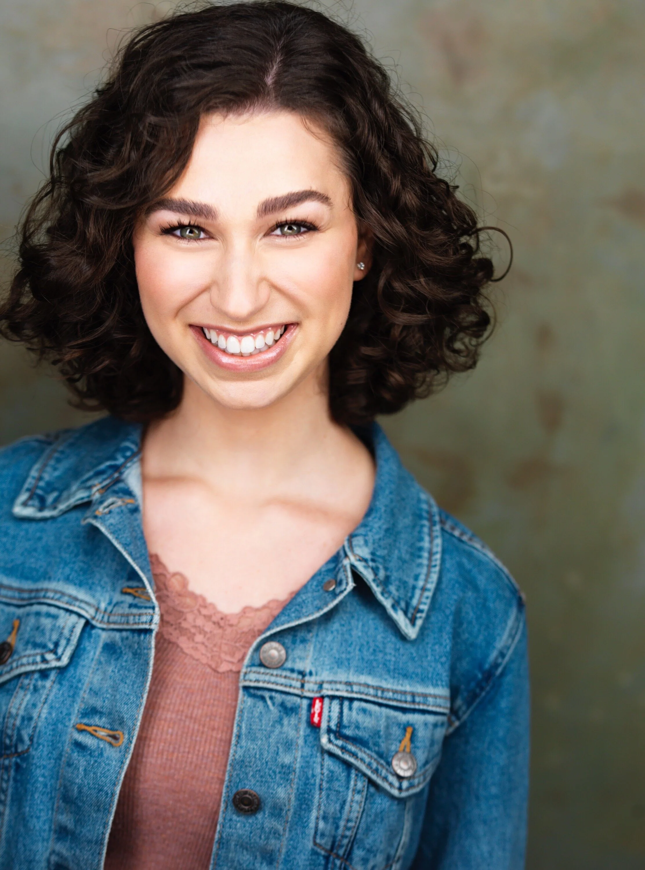 Isabel Robin Temple University BFA Musical Theater Laguardia High School Drama