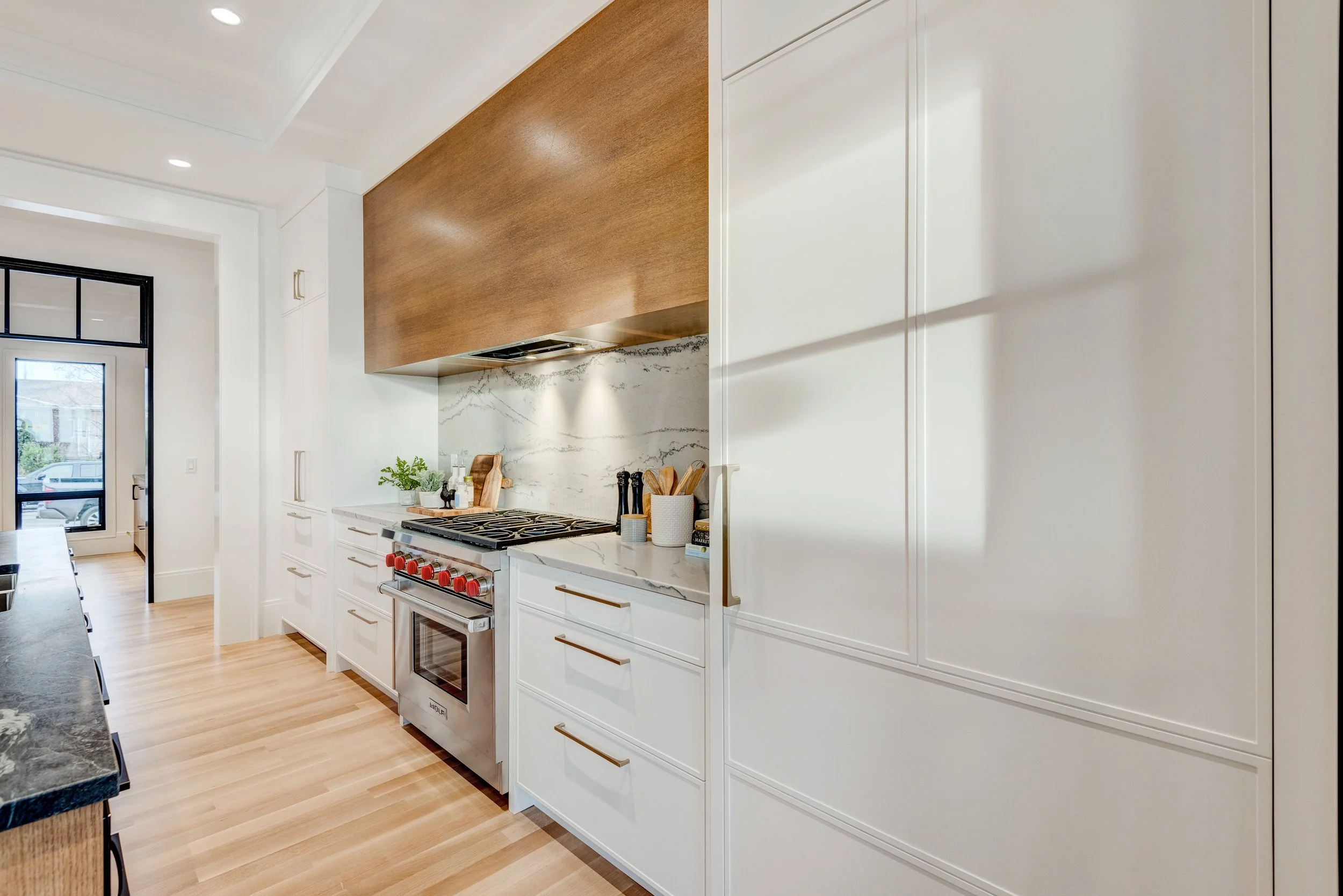 12.16.2020 - Joel Semmens - 2819 11 Ave NW-28.jpg