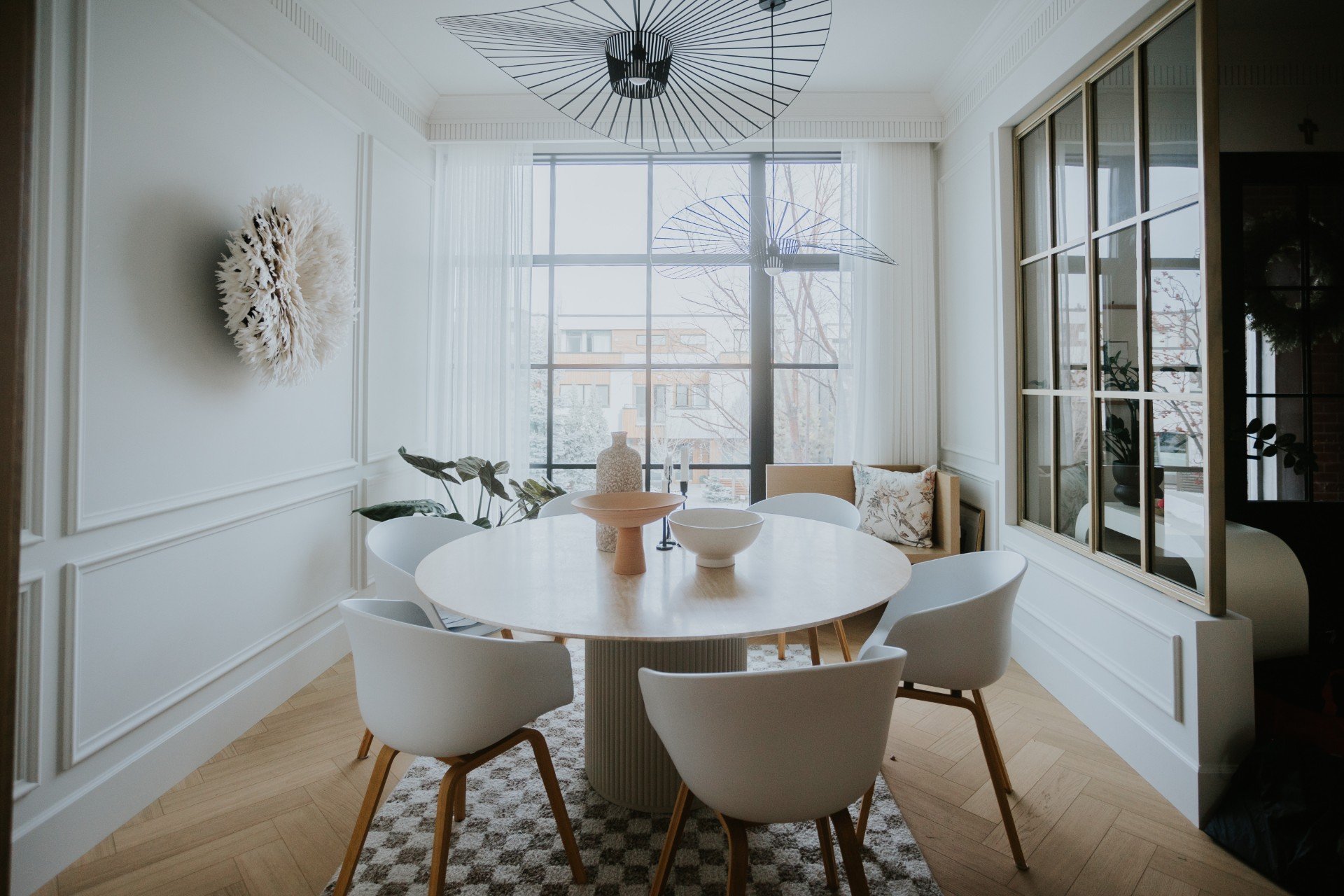 thumbnail_2131 28 Ave-14.jpg