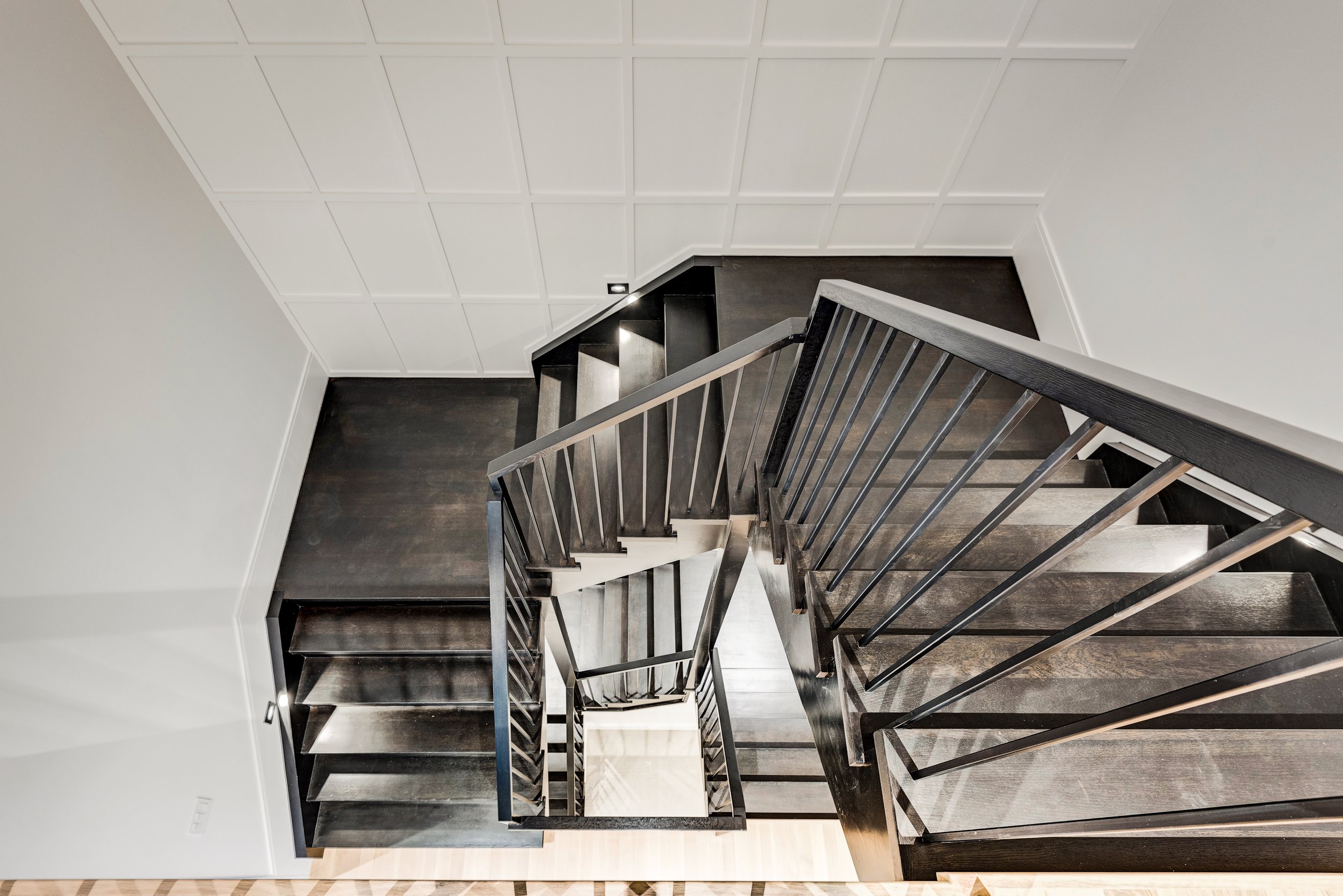 12.16.2020 - Joel Semmens - 2819 11 Ave NW-67.jpg