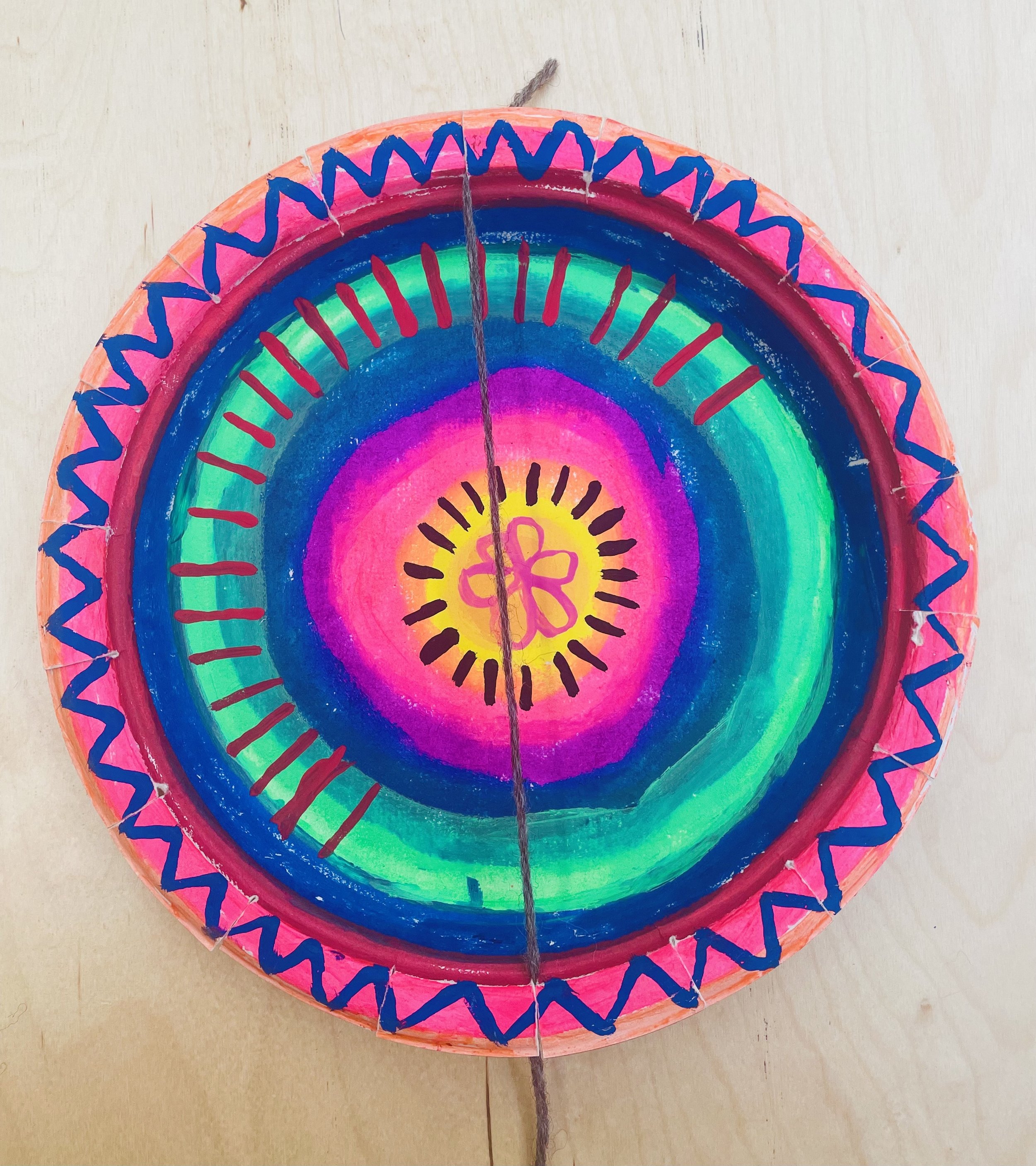 Cassie Stephens: In the Art Room: Circle Loom Weaving with Second Grade
