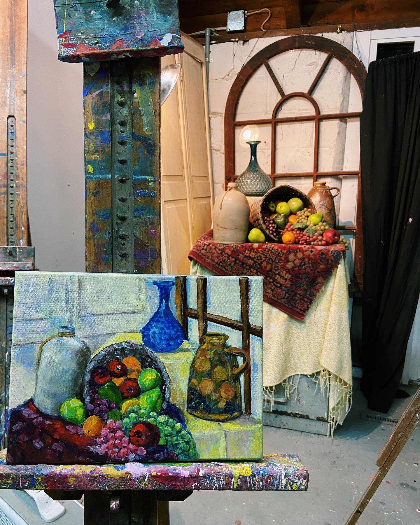 More beautiful art from the adult class taught by Betsy Tasker&hellip;✨

&ldquo;From pochades to impasto, the adult classes explore the materials and techniques of painting.&rdquo; -Betsy Tasker