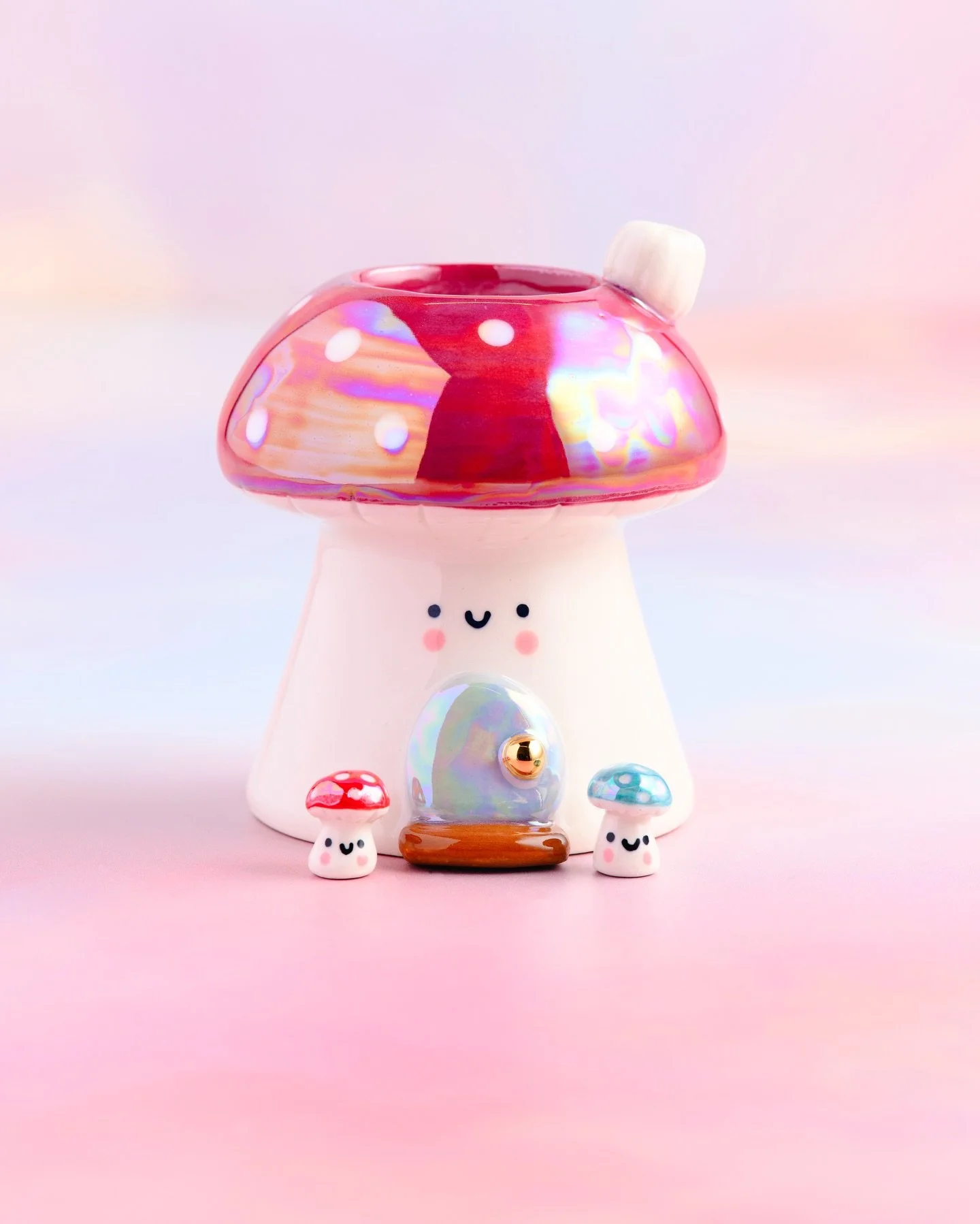 A few things that made me smile today ✨

Some bits and pieces that are still sitting on the shelf in my studio, their little faces always manage to brighten up my day! All of these Fubsies are still in stock right now and looking for new homes ☺️

Yo