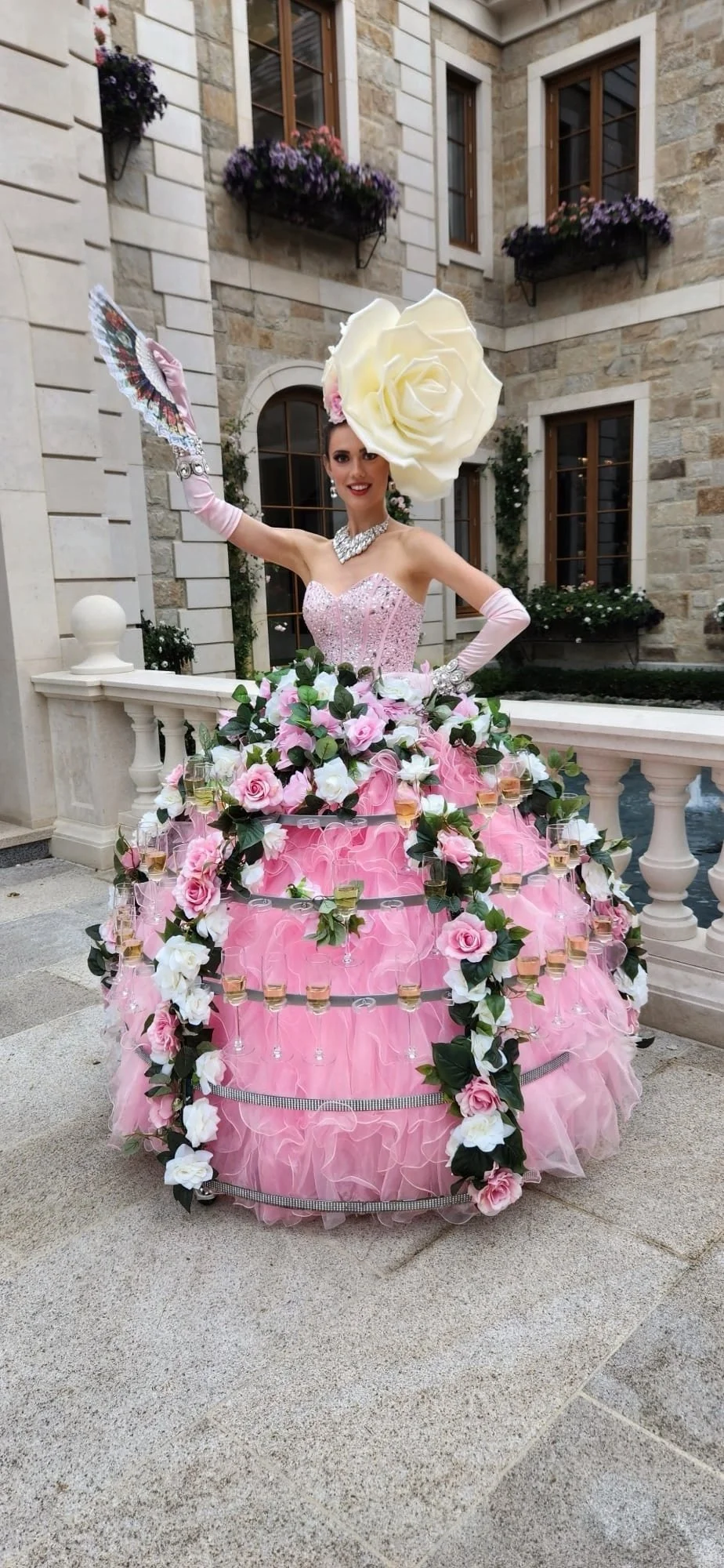 Strolling Champagne: Pink Roses