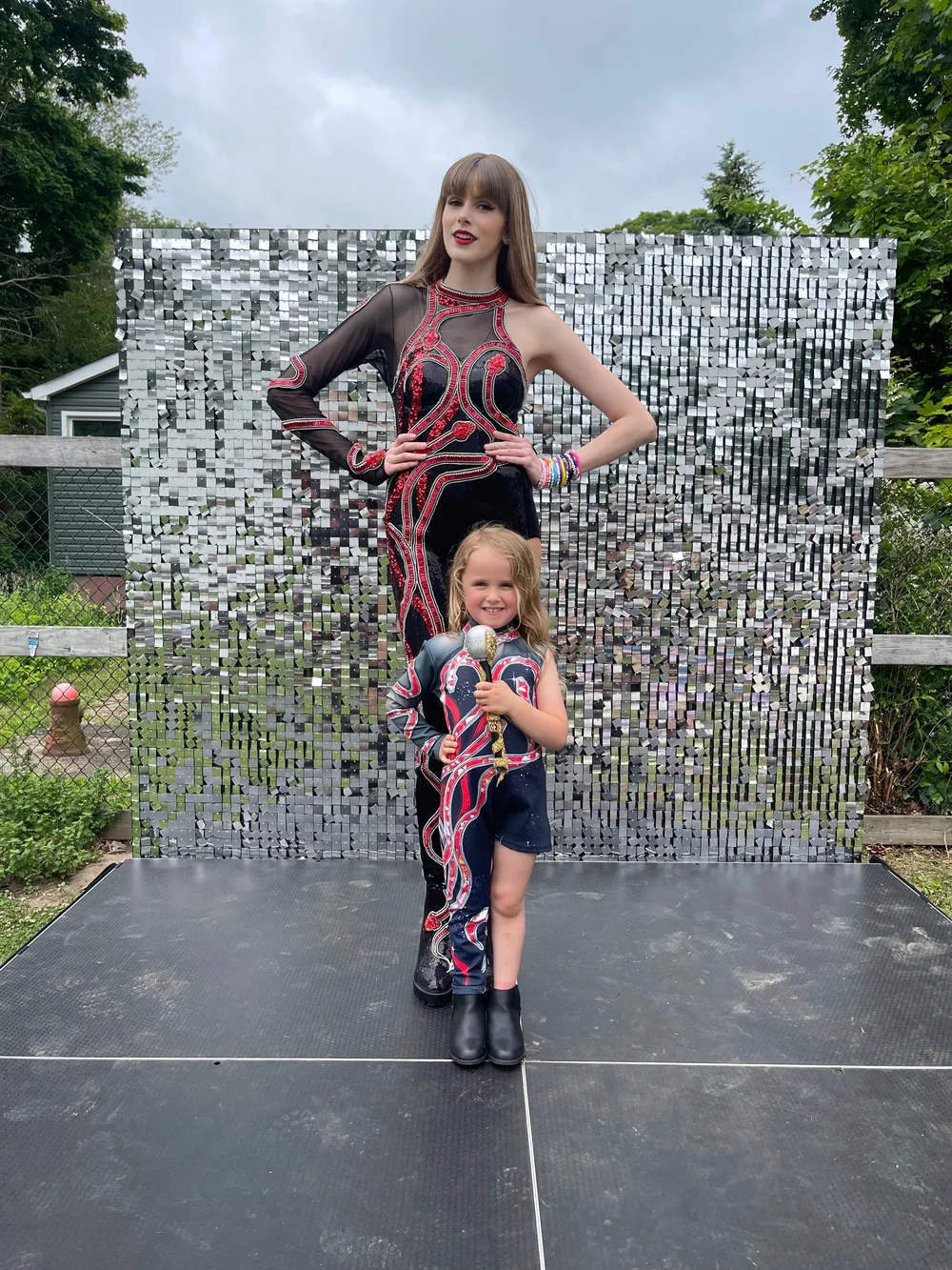 Taylor Too — Taylor Swift impersonator NYC