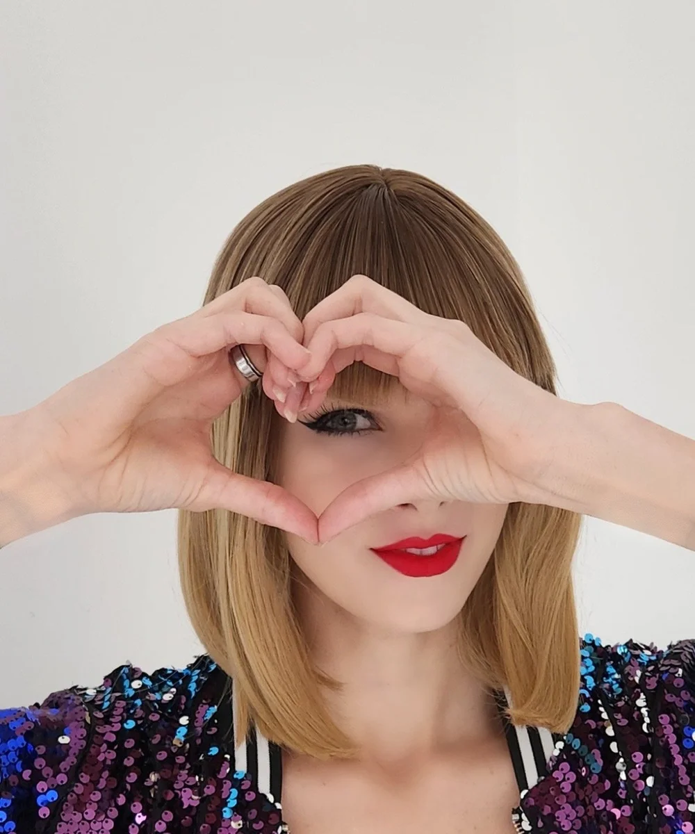 Taylor Too — Taylor Swift impersonator NYC