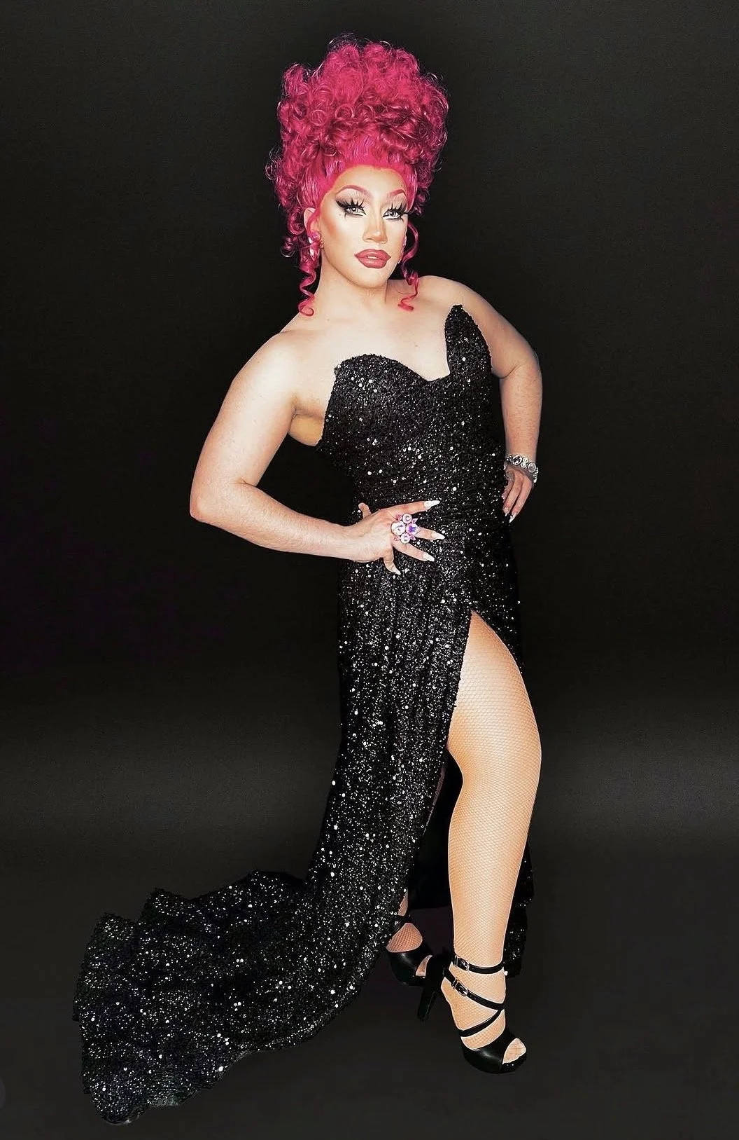 Dazzling Drag Queen: Connecticut
