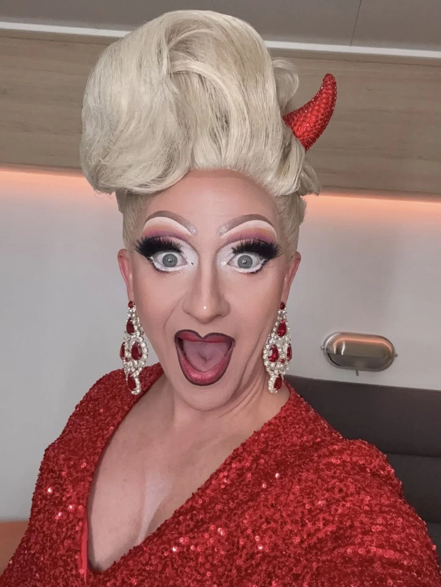 NYC Drag Queen Cabaret Singer